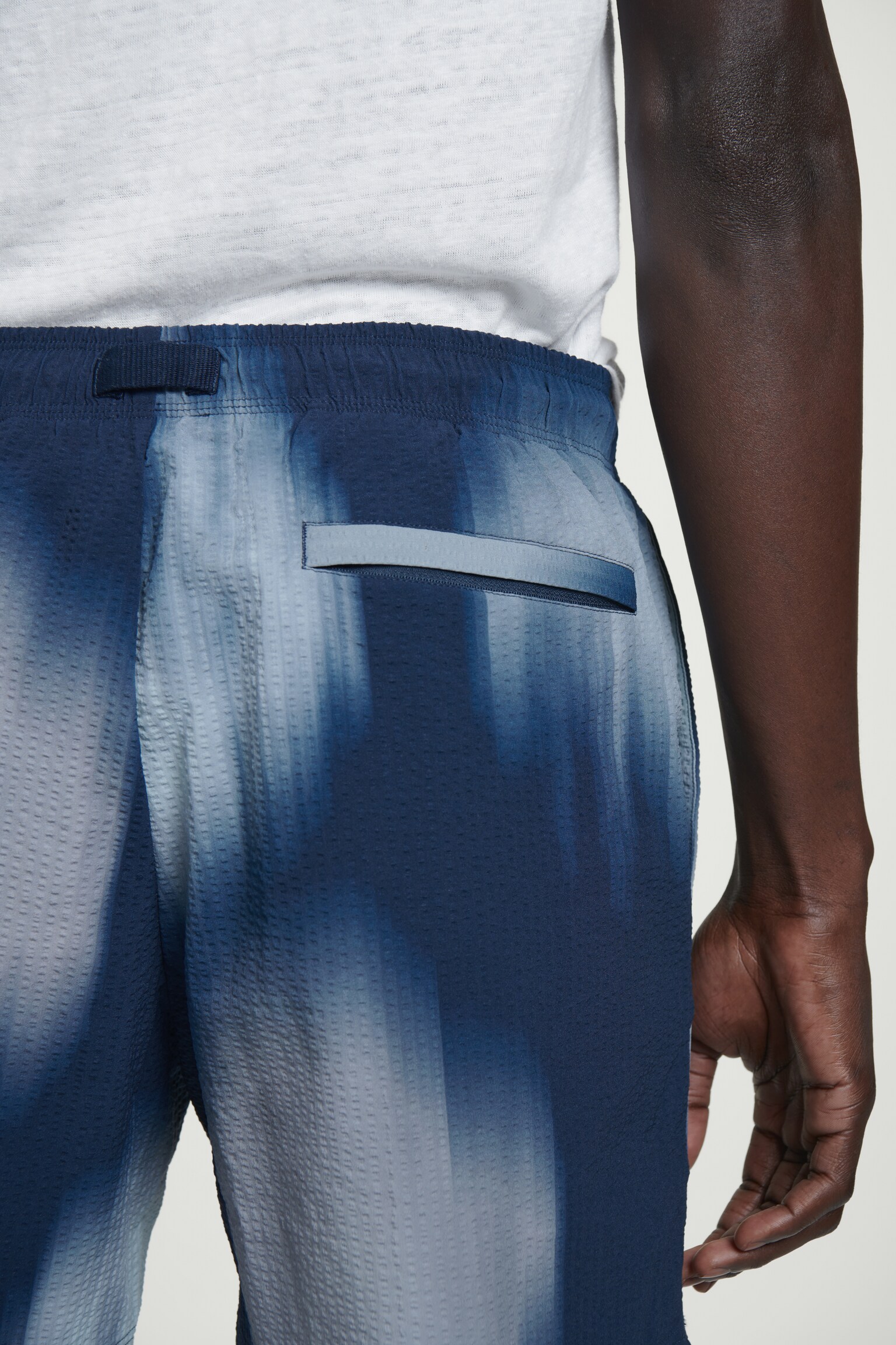 BAÑADOR ESTAMPADO CON TEXTURA - AZUL / ESTAMPADO - 3