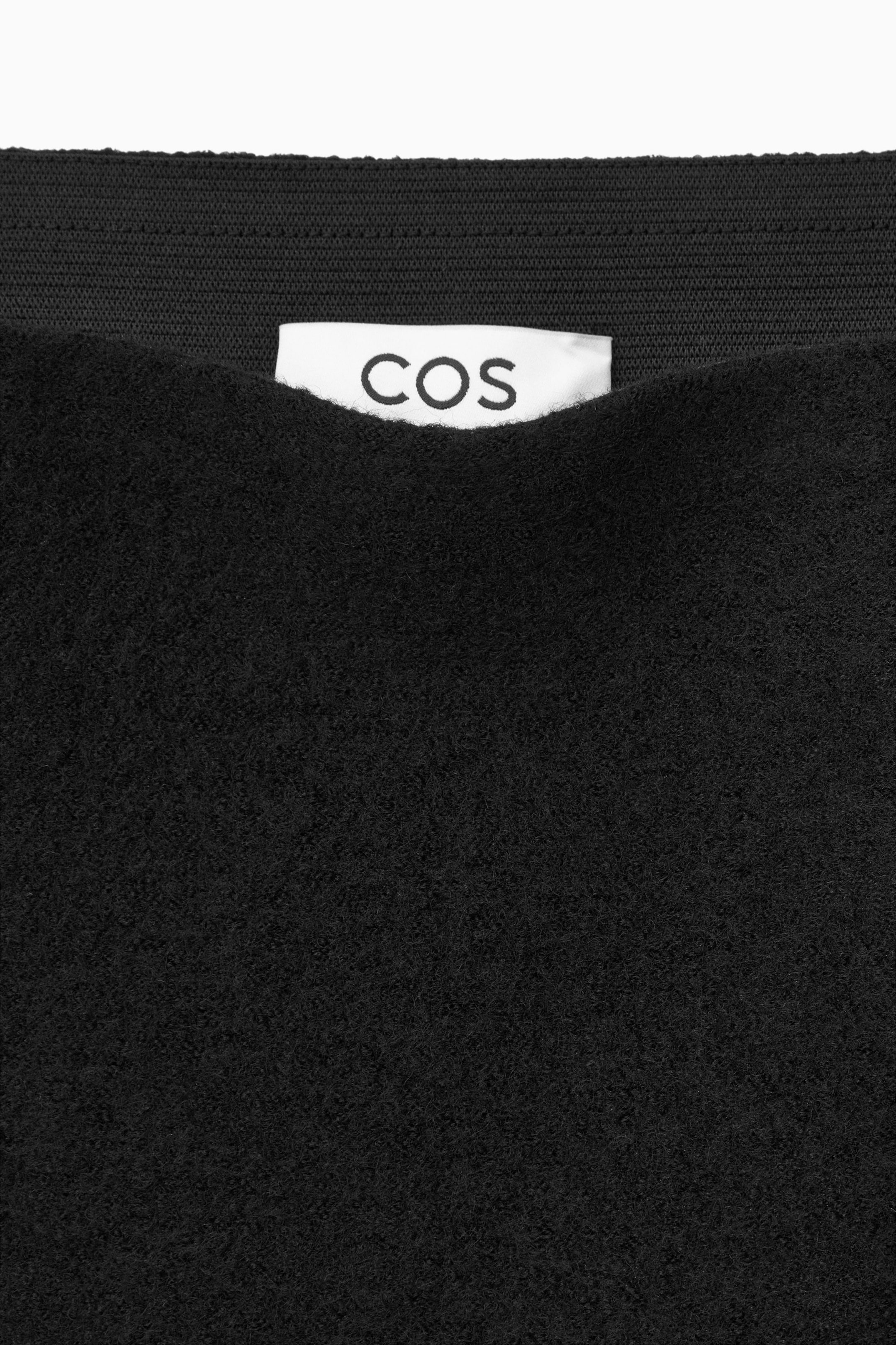 StillMedia/DescriptiveDetail