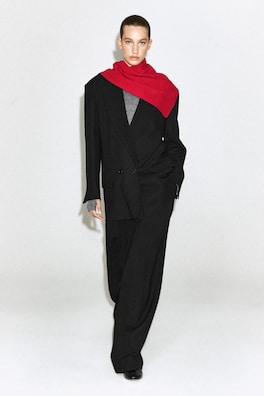 PURE CASHMERE TRIANGLE SCARF — RED 4