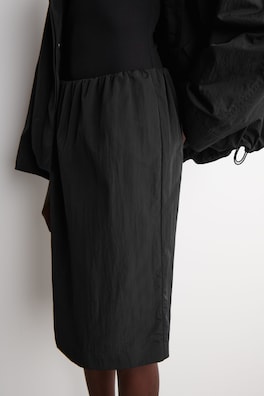 GATHERED PENCIL SKIRT — BLACK 4