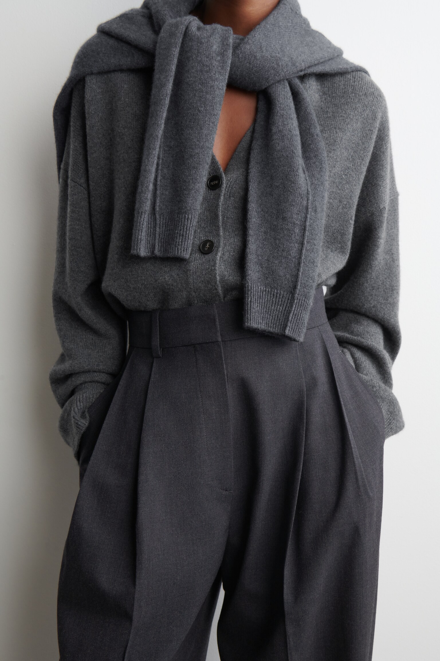 PANTALONI BARREL IN MISTO LANA CON PIEGHE - GRIGIO SCURO - 6