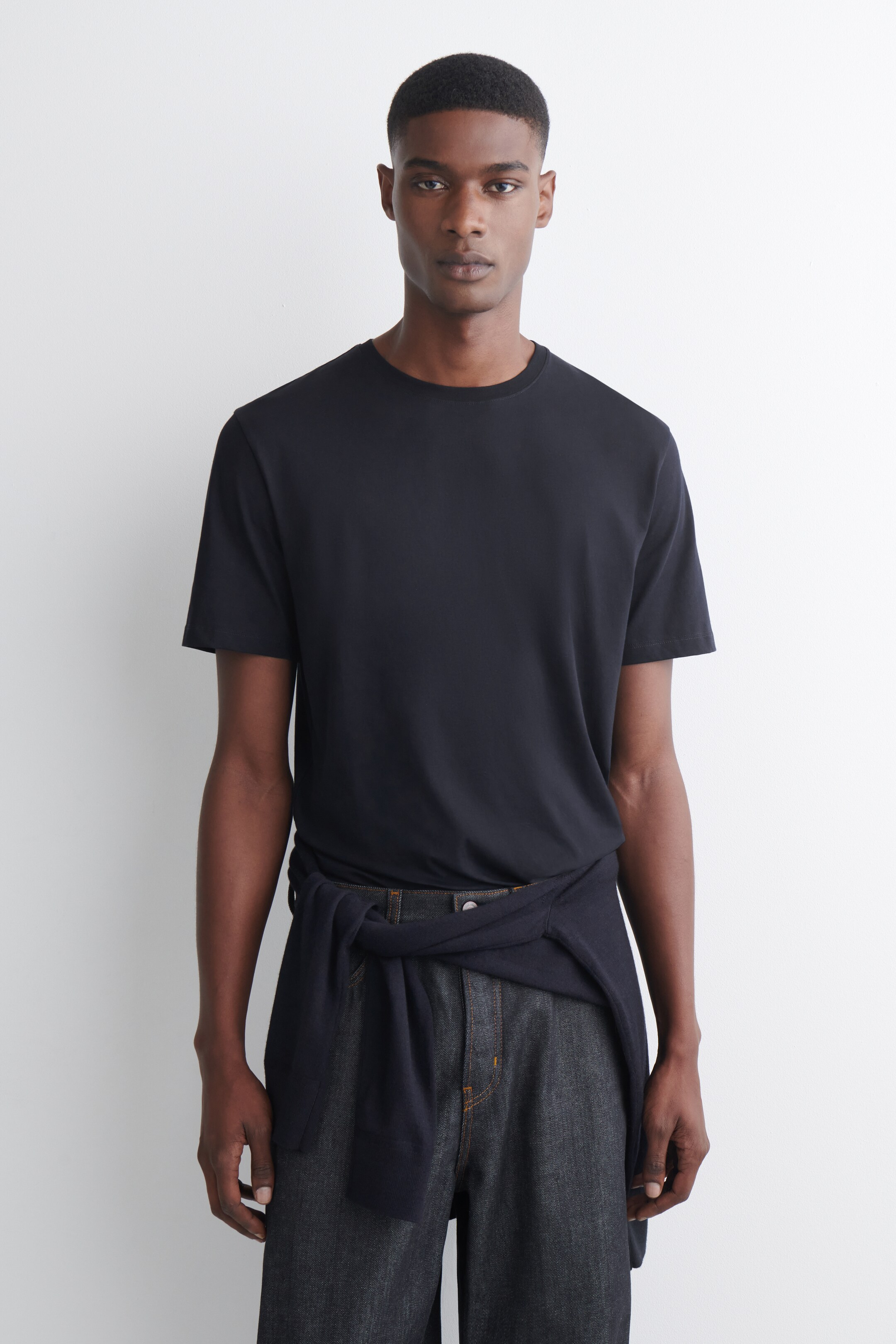 Ingrandisci l'immagine: COTTON CREW-NECK T-SHIRT - NAVY - UOMO | H&M CH 1