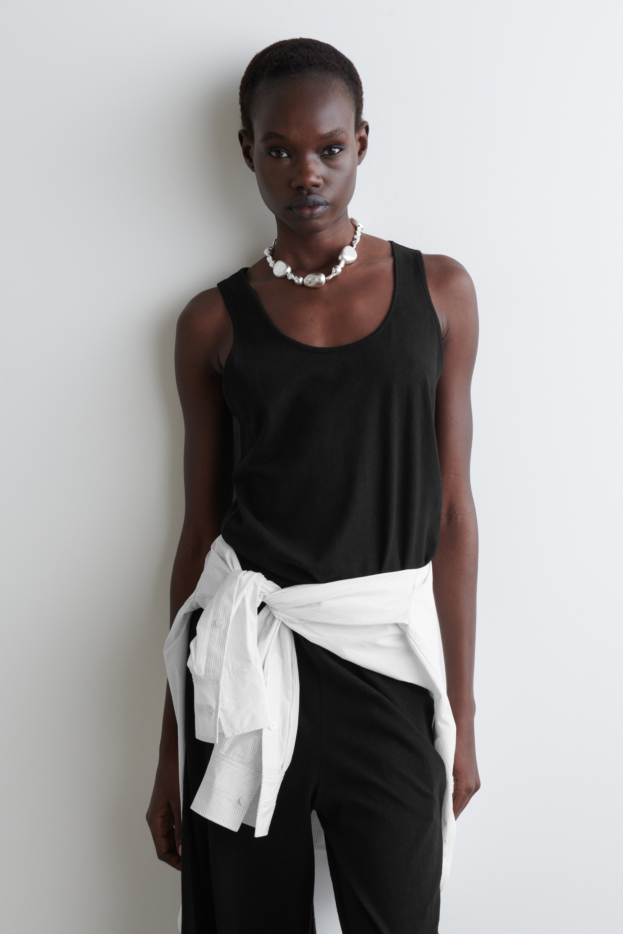 Visualizza immagine più grande: CANOTTA IN COTONE E LINO - NERO - DONNA | H&M IT 1