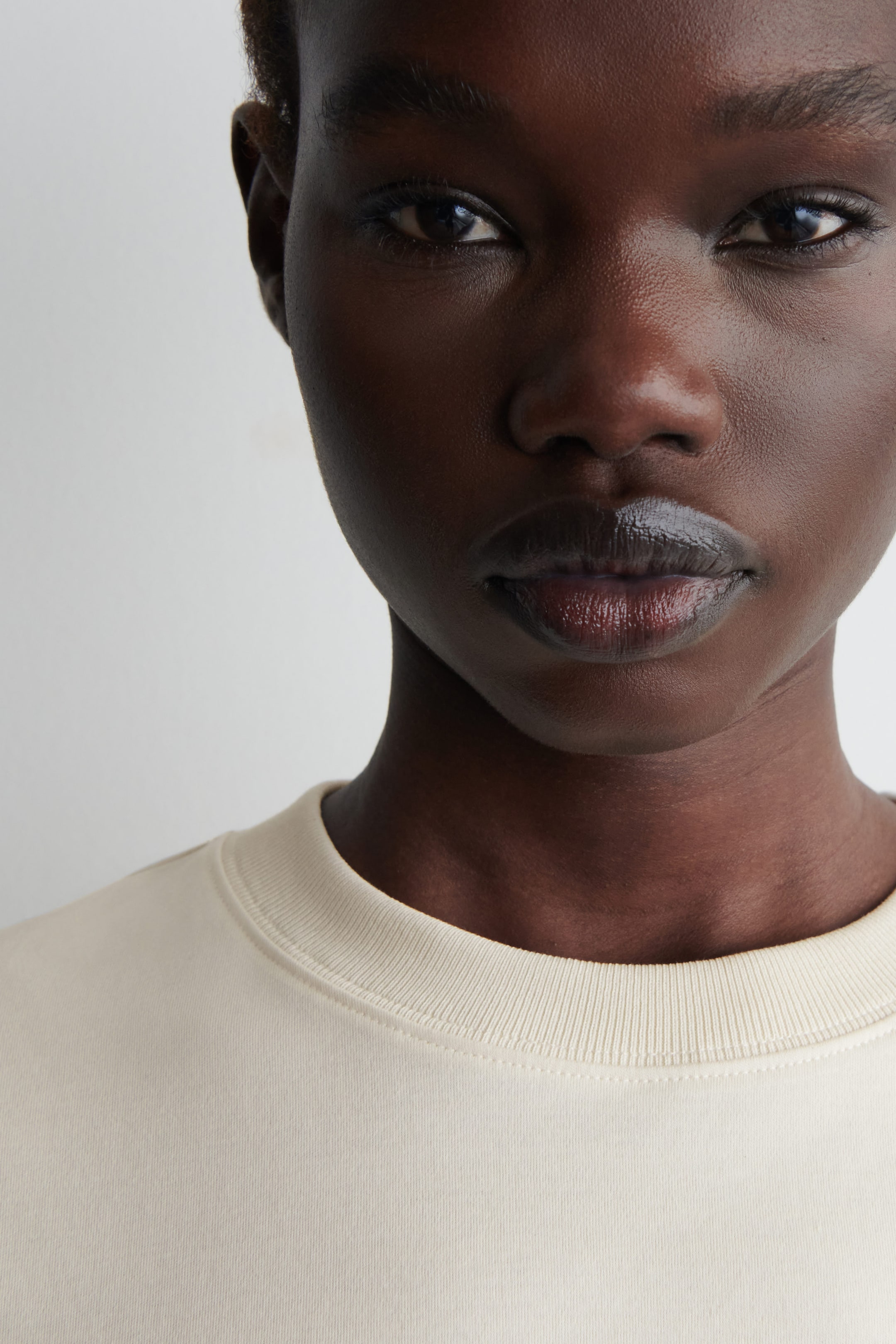 CLEAN CUT T-SHIRT