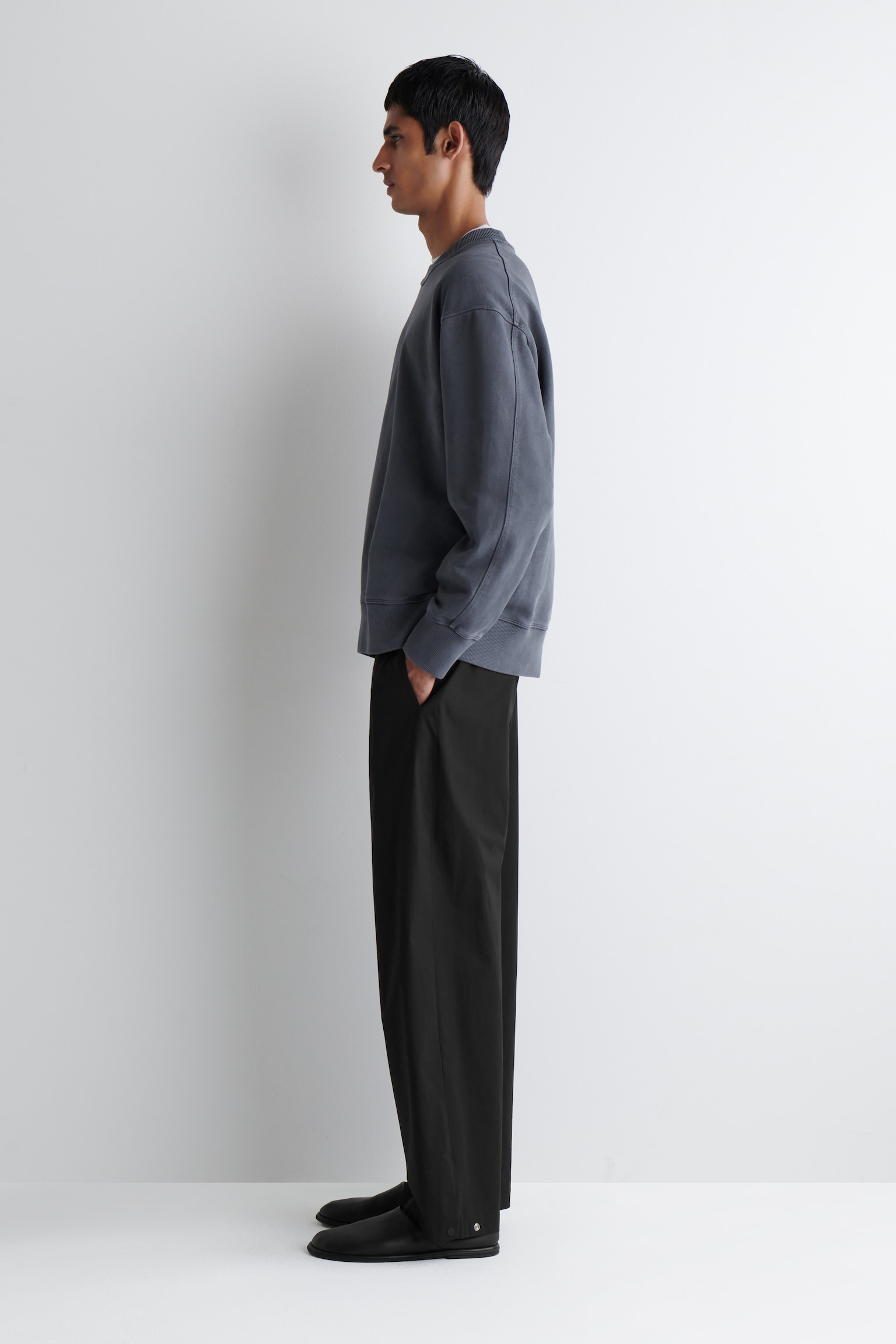 LOCKERES SWEATSHIRT AUS VORGEWASCHENER BAUMWOLLE - Navyblau/VERWASCHENES BURGUNDERROT - 4
