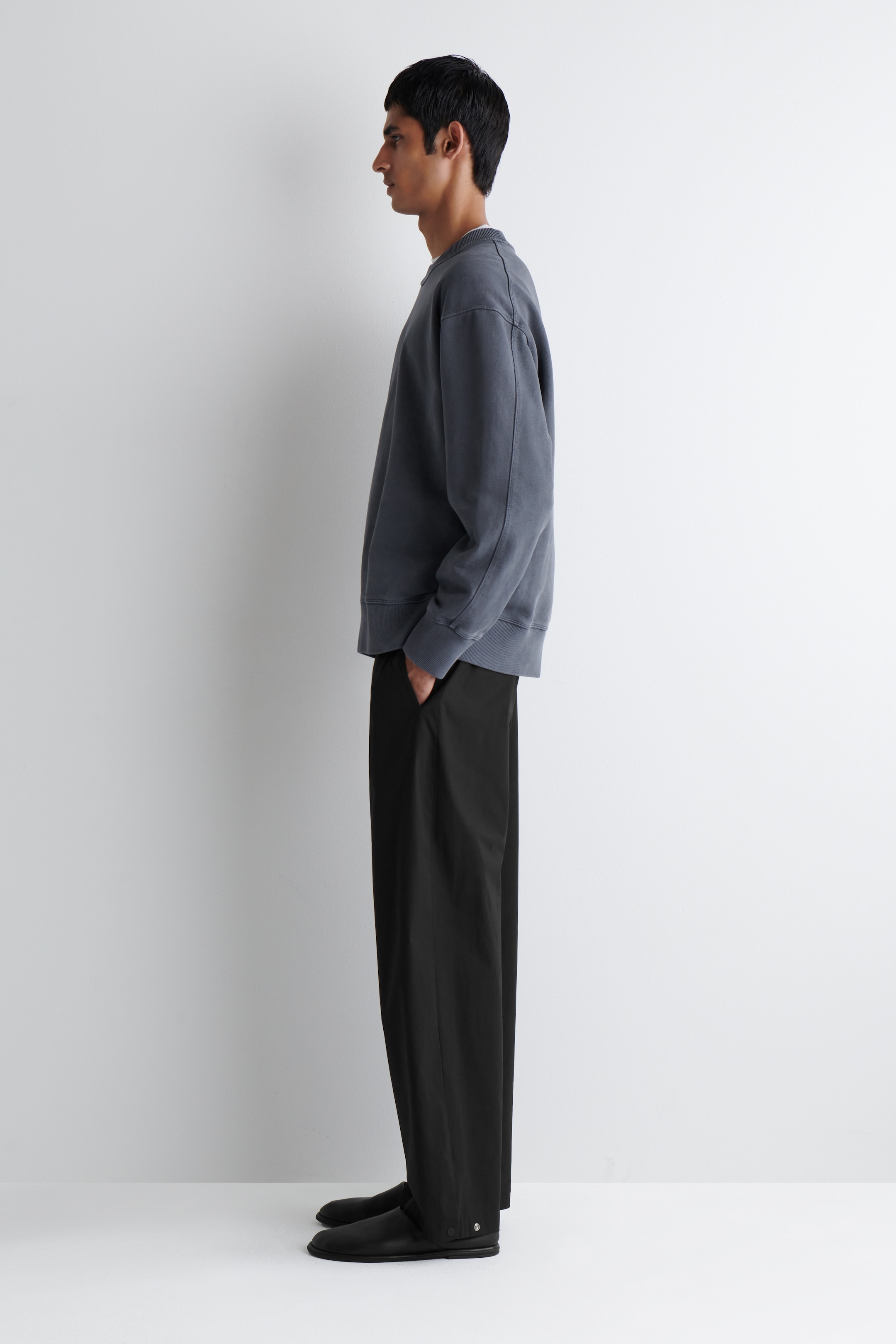 Visualizza immagine più grande: FELPA IN COTONE LAVATO DAL TAGLIO RILASSATO - BLU NAVY LAVATO - UOMO | H&M IT 3