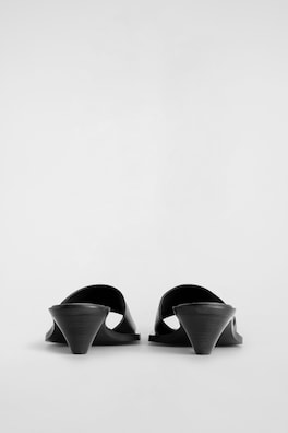 LEATHER KITTEN-HEEL MULES — BLACK 2