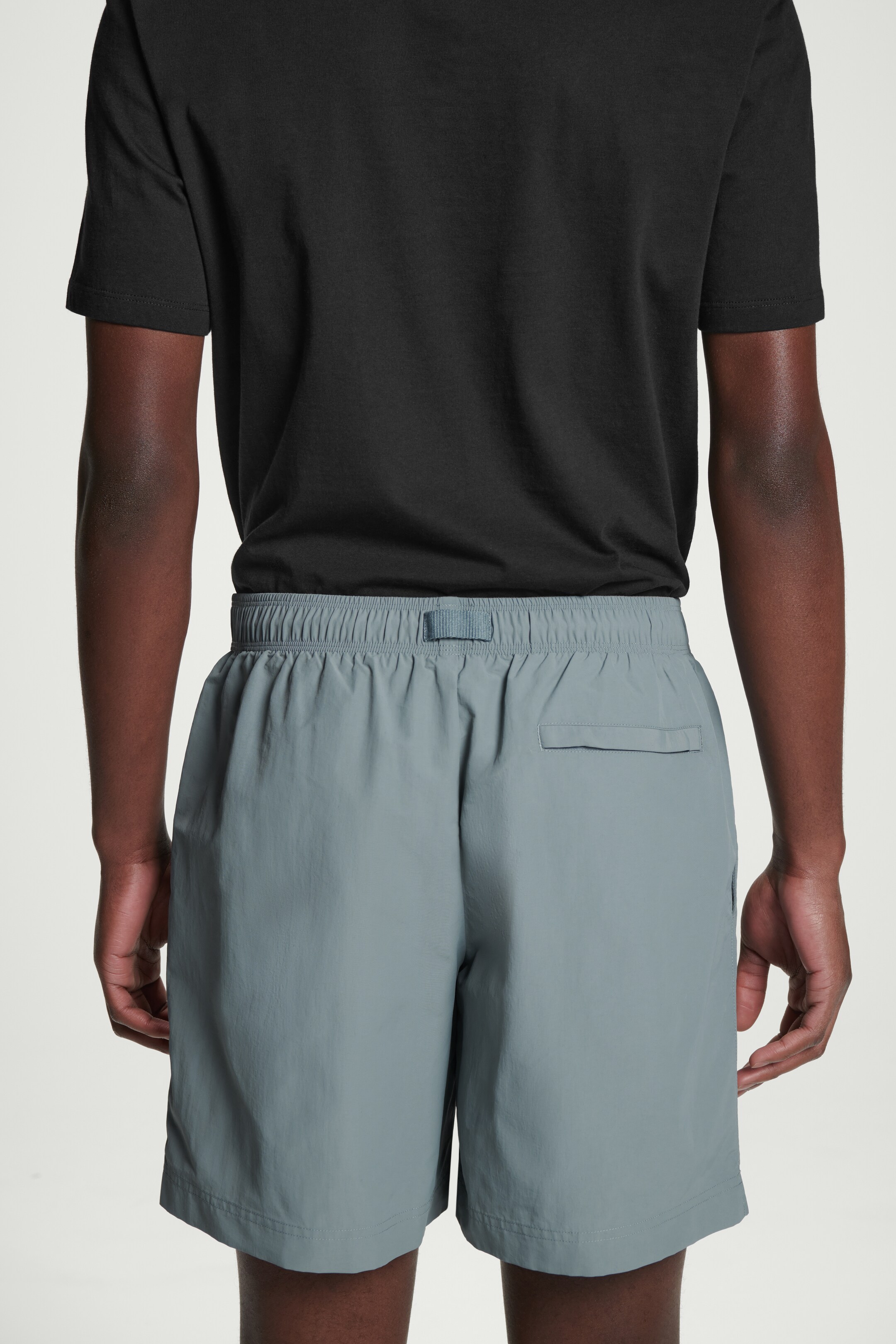 Zobrazit větší obrázek: PLAVKOVÉ ŠORTKY Z NYLONU SE ŠŇŮRKOU - ŠEDÁ - MUŽI | H&M CZ 5