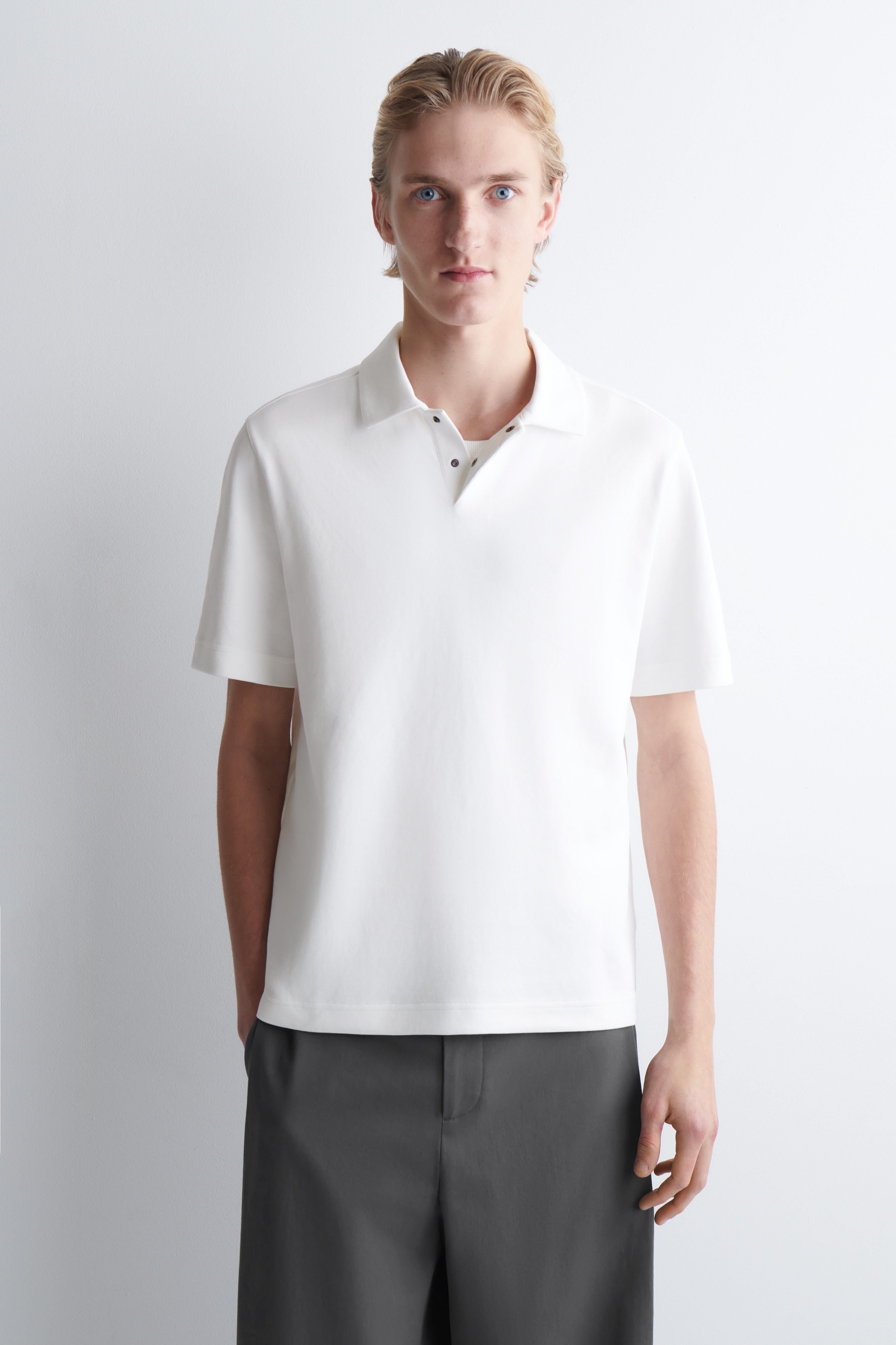 POLOSHIRT AUS BAUMWOLL-PIQUÉ - WEISS/DUNKELGRÜN