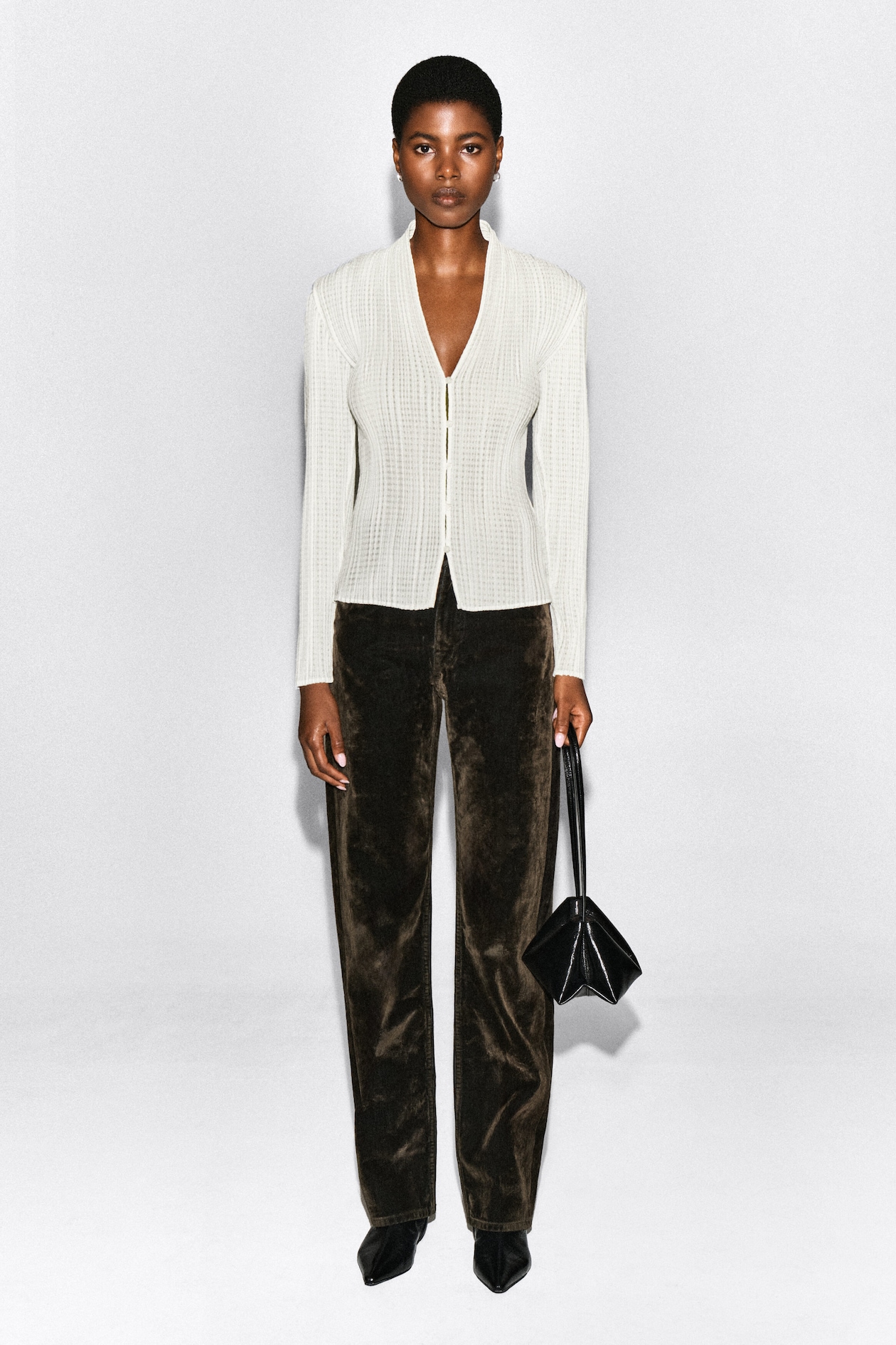 PLEATED JACQUARD CARDIGAN — WHITE