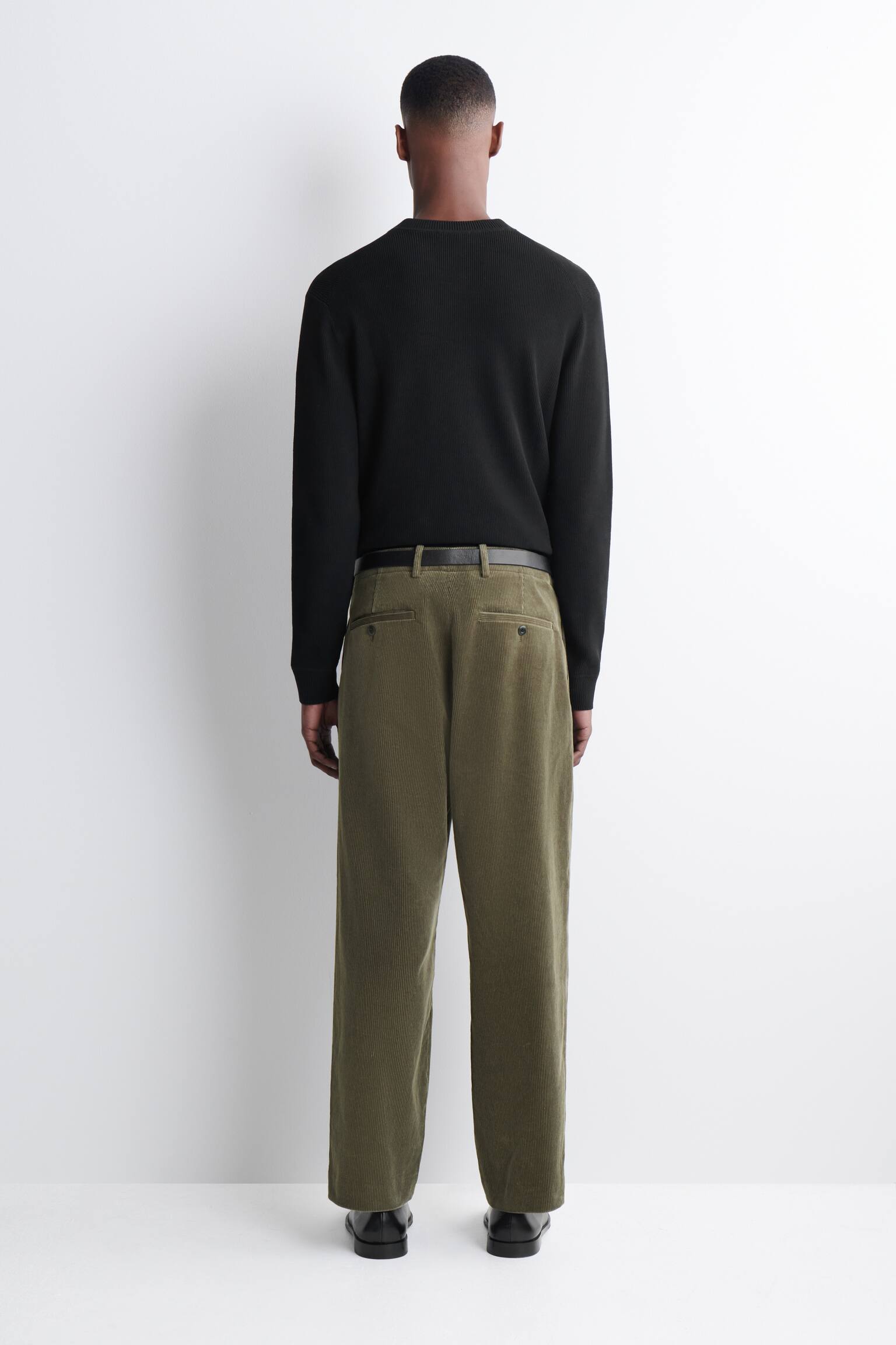 LUŹNE SPODNIE SZTRUKSOWE Z PROSTYMI NOGAWKAMI - CIEMNY KHAKI/GRANATOWY - 5