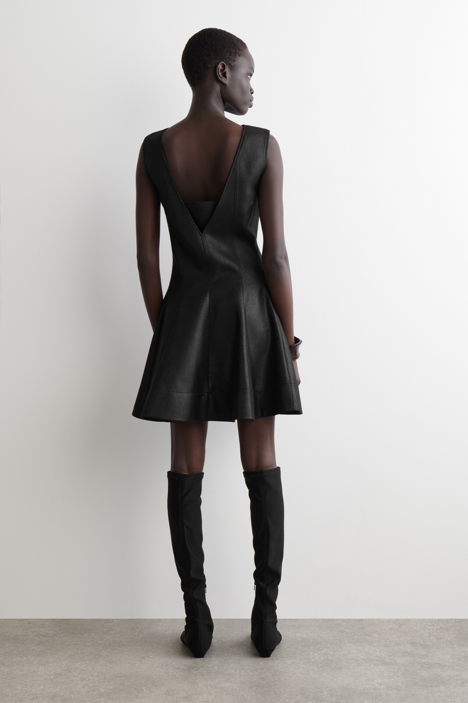 VESTIDO CORTO METALIZADO EN MEZCLA DE LANA - NEGRO METALIZADO - 5