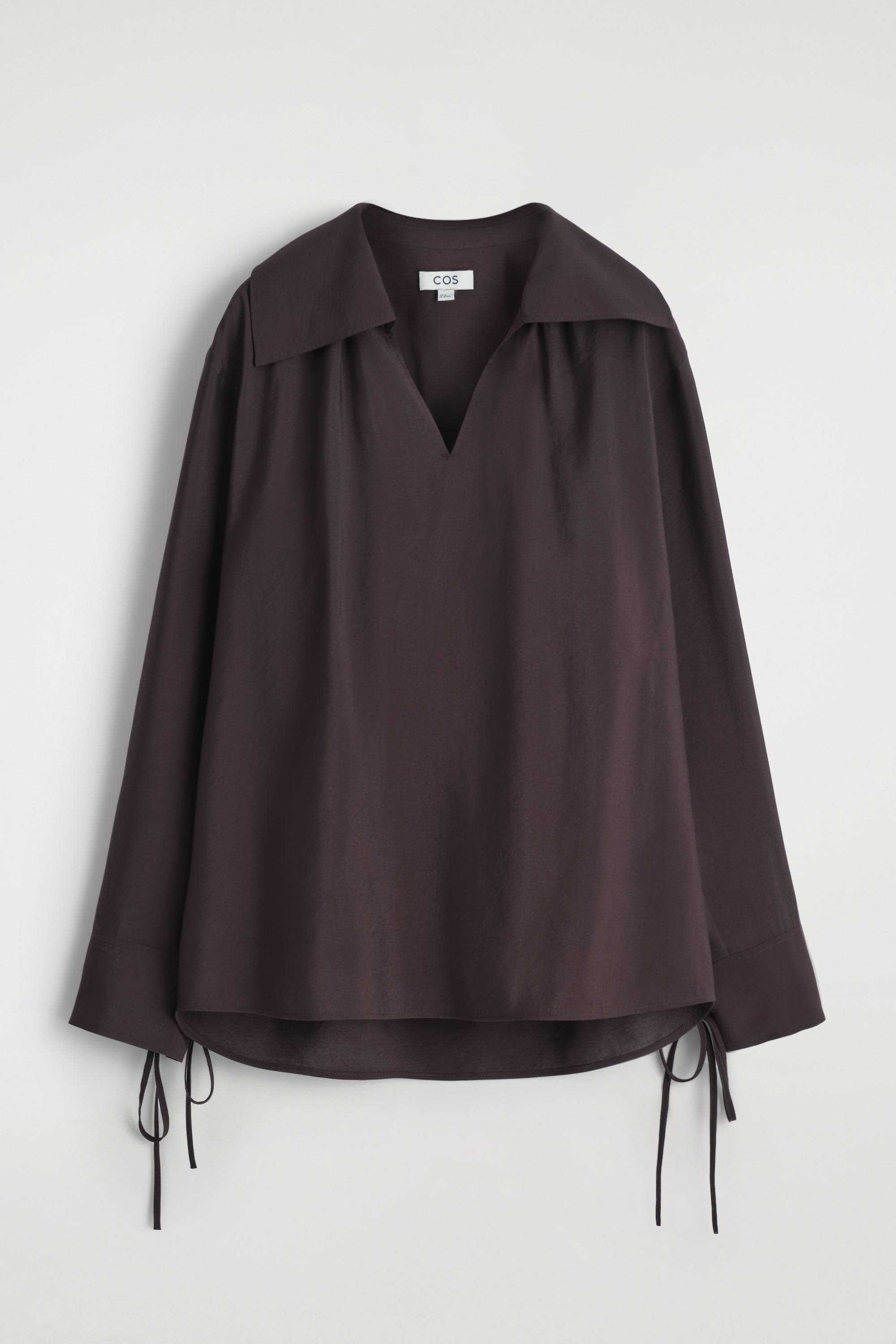 SZÉLES GALLÉRÚ MODALBLÚZ - SÖTÉTBARNA/ECRU