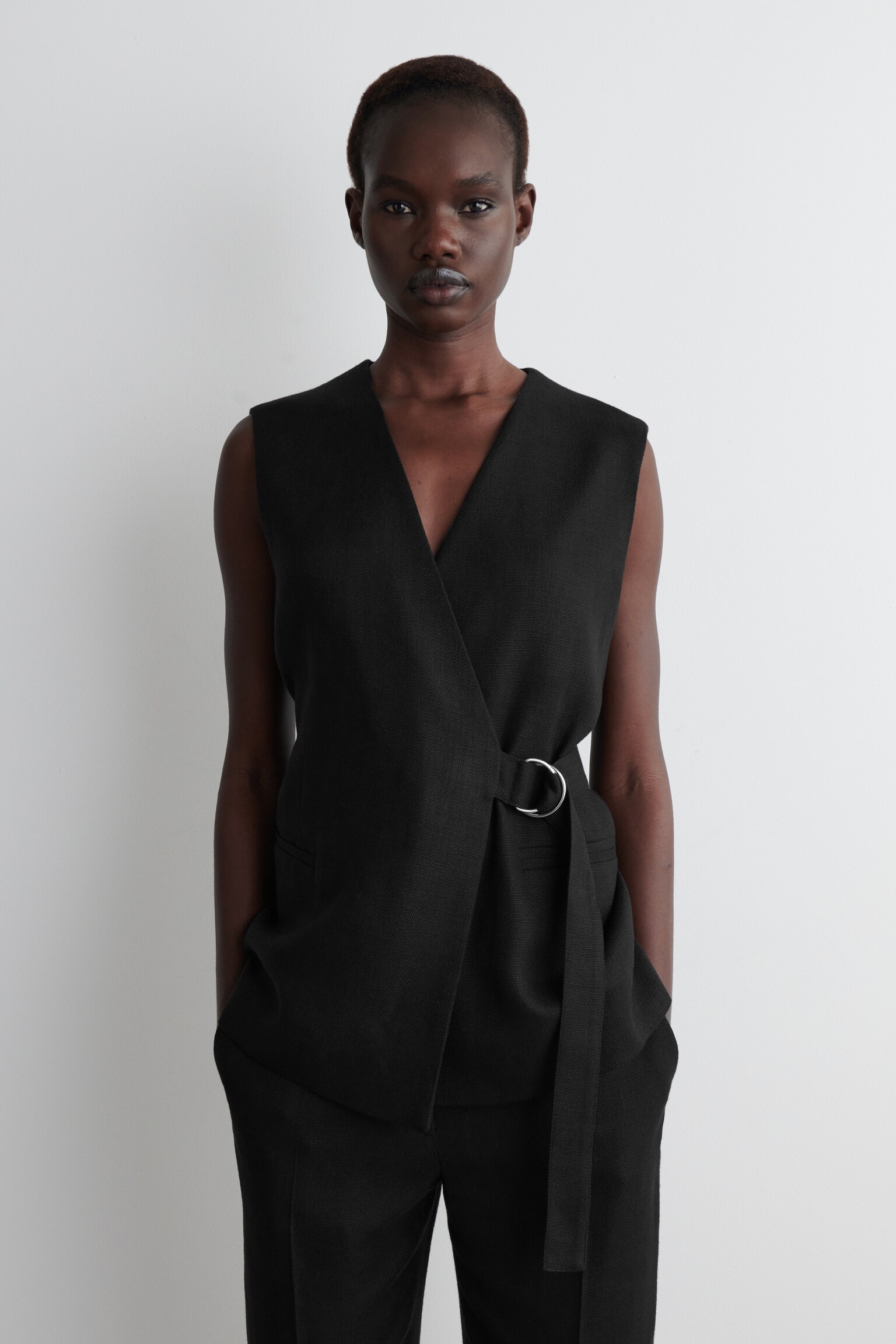 GILET PORTEFEUILLE CEINTURÉ - NOIR