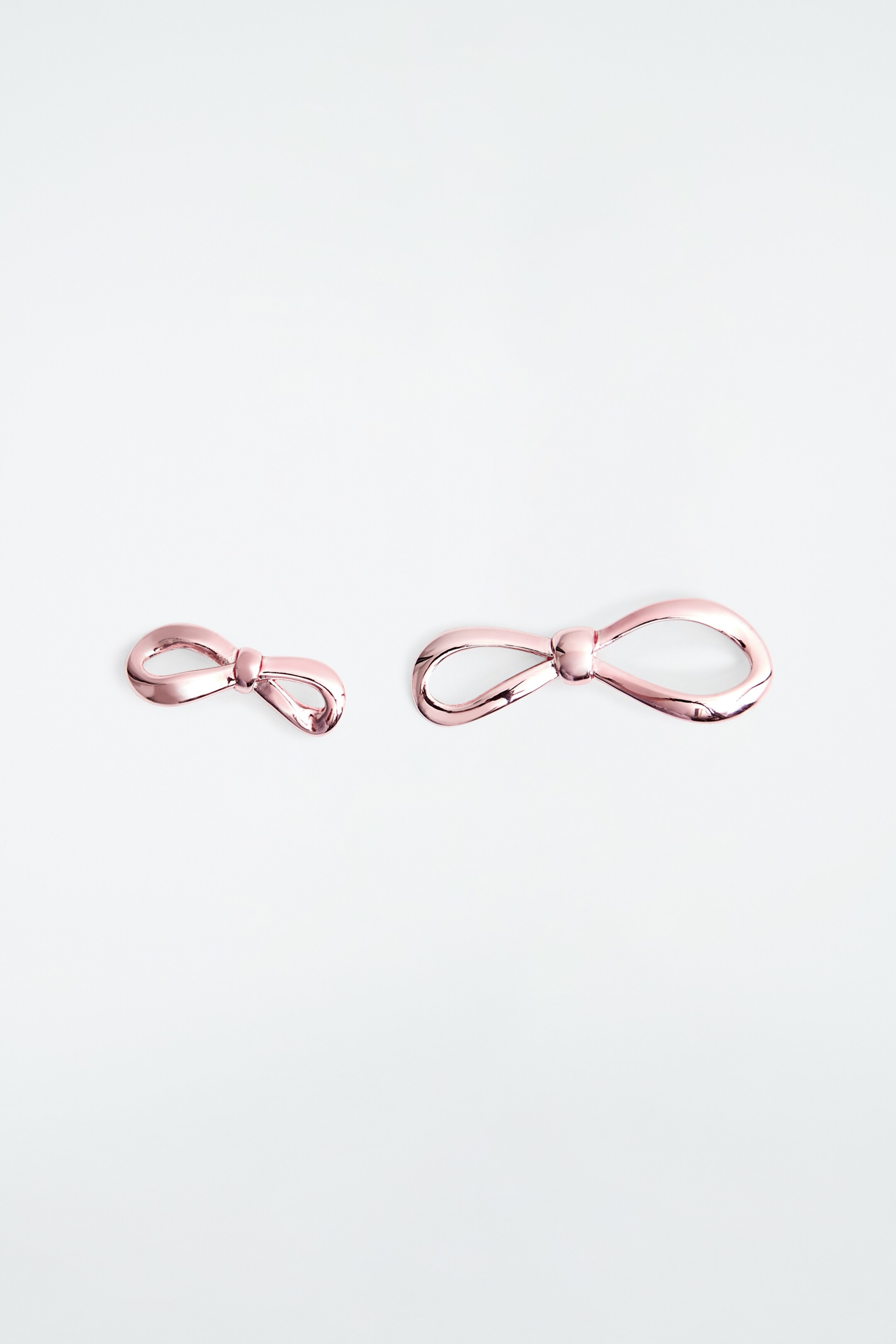 Ingrandisci l'immagine: MISMATCHED BOW EARRINGS - LIGHT PINK - DONNA | H&M CH 2