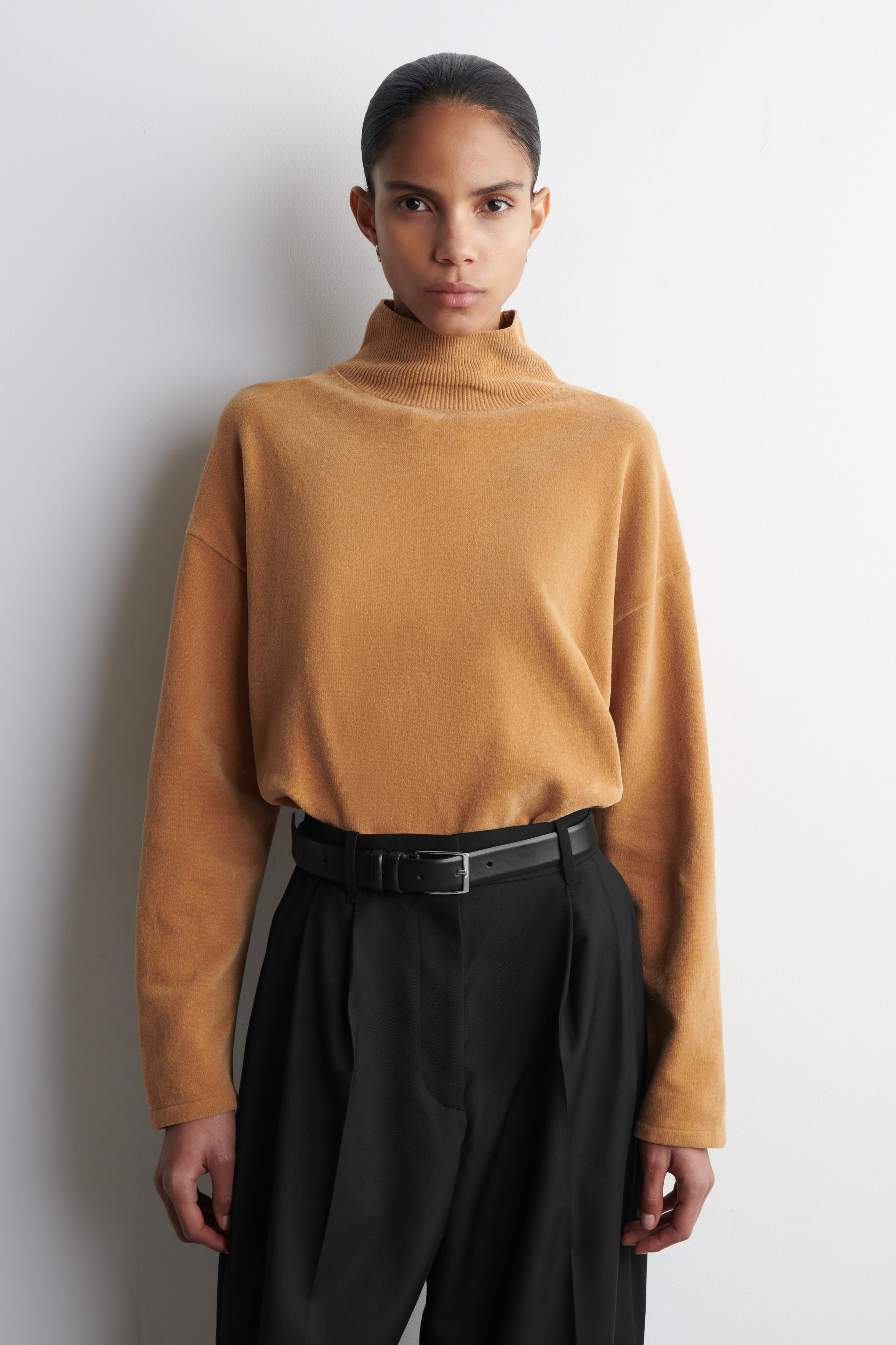 ニット/セーター Back Slit Chenille Yarn Knit Top Camel Brown James Vee Sweater Camel | Brochu Walker