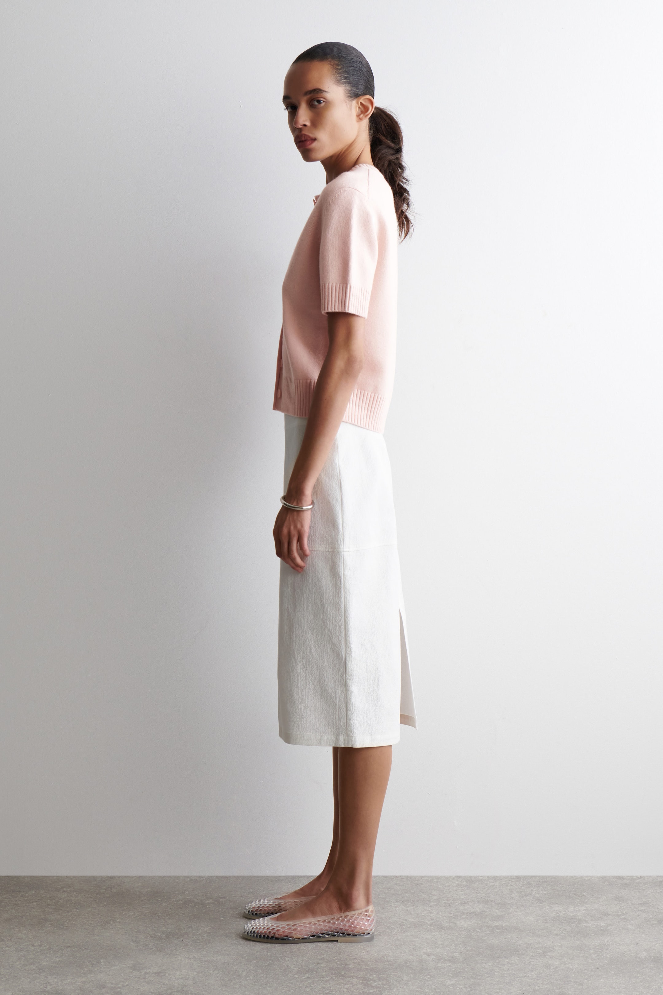 MERINO WOOL SHORT-SLEVELED CARDIGAN