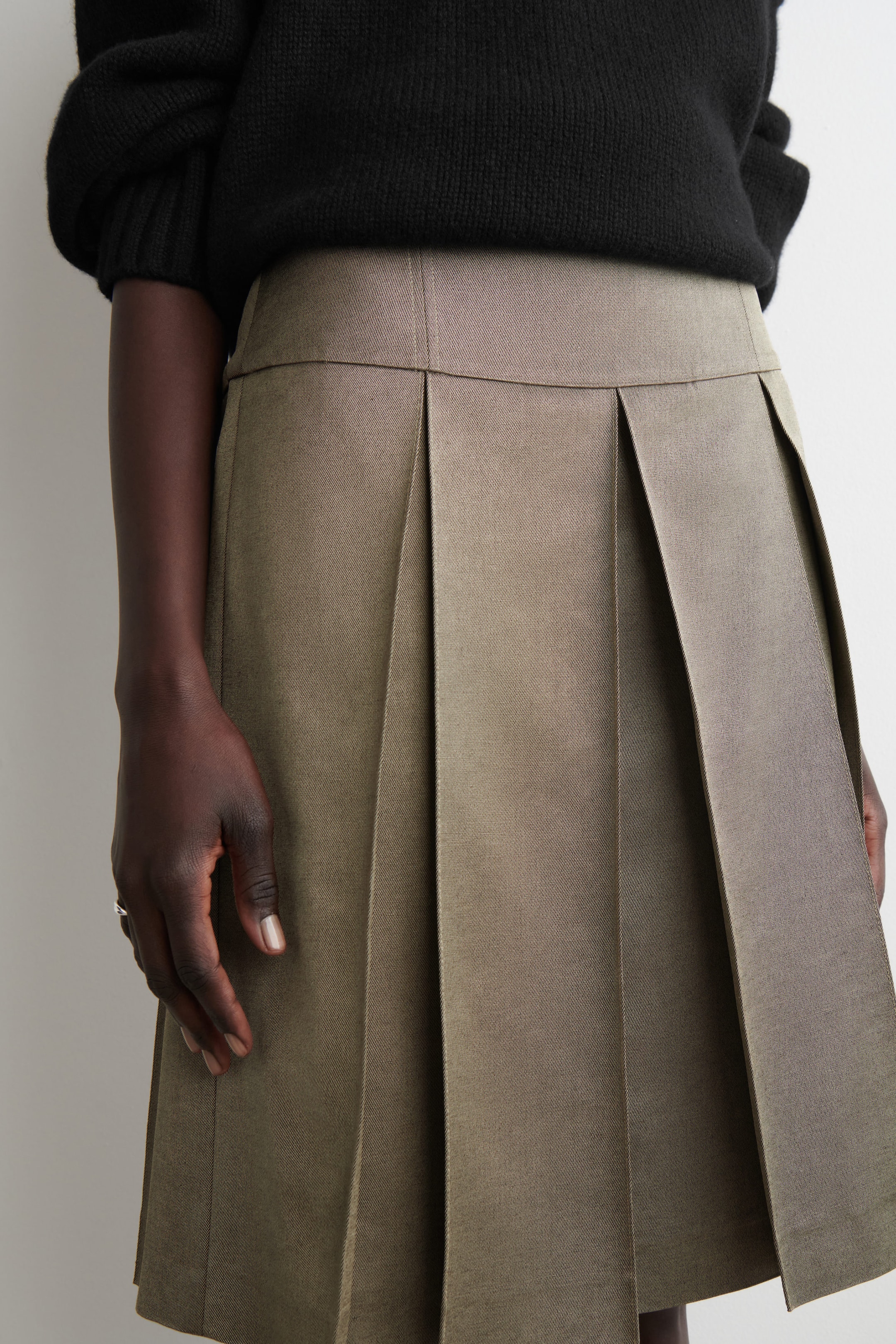 PLEATED METALLIC WOOL-BLEND SKIRT