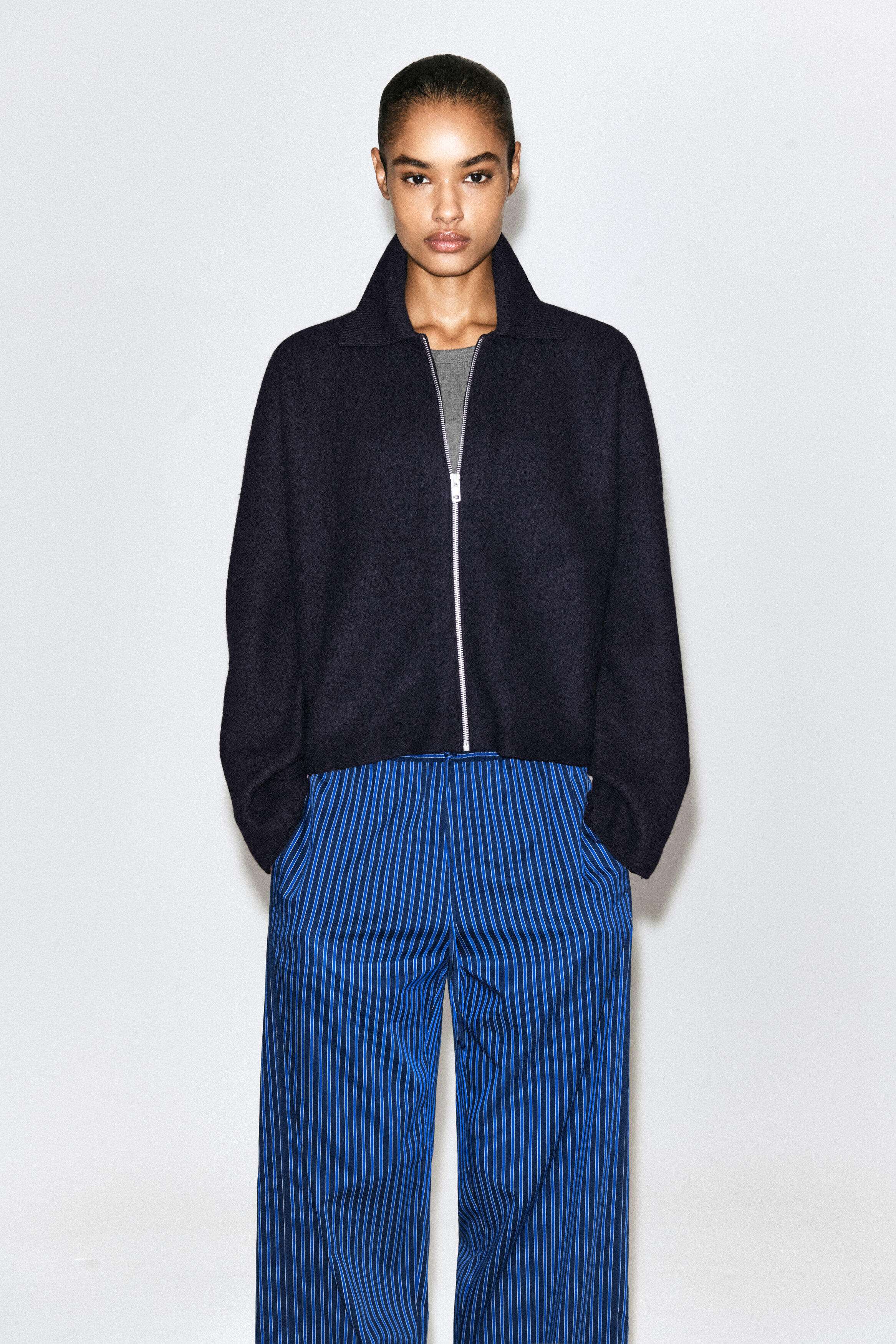 SCULPTED MERINO WOOL ZIP-UP JACKET - NAVY | COS US