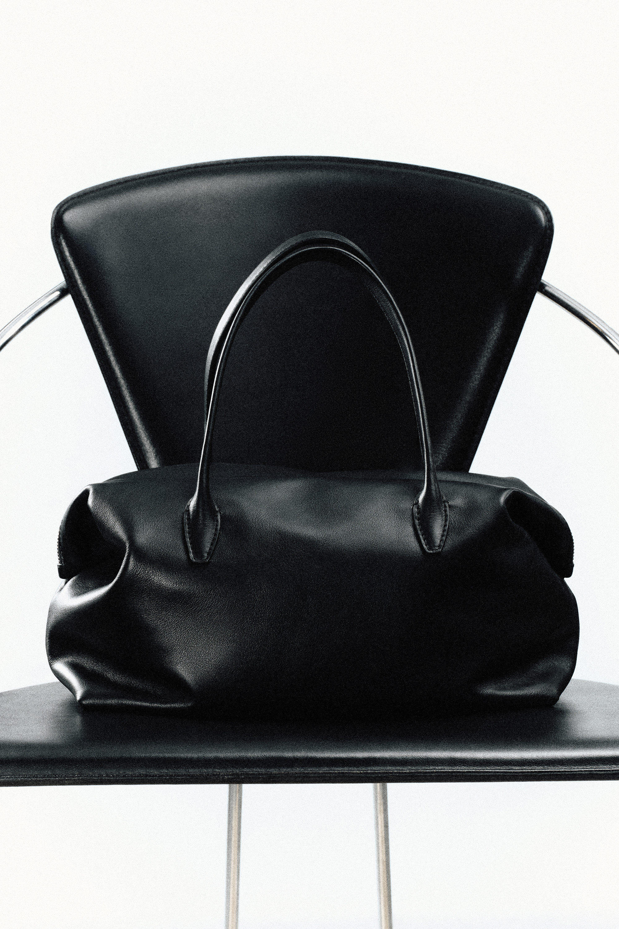 MONTMARTRE BOWLING BAG - LEATHER - BLACK | COS US
