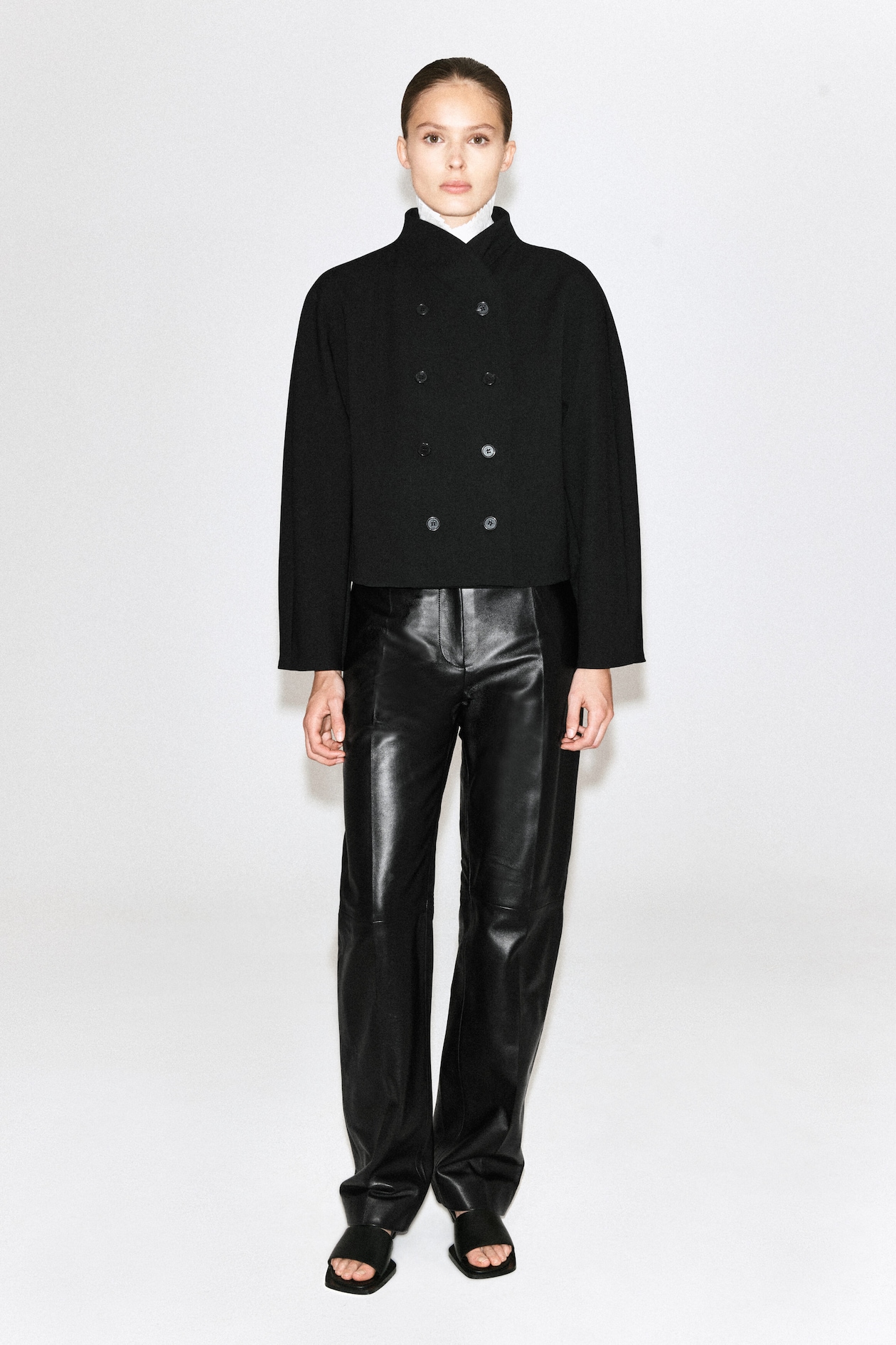 SCULPTED STAND-COLLAR JACKET — BLACK