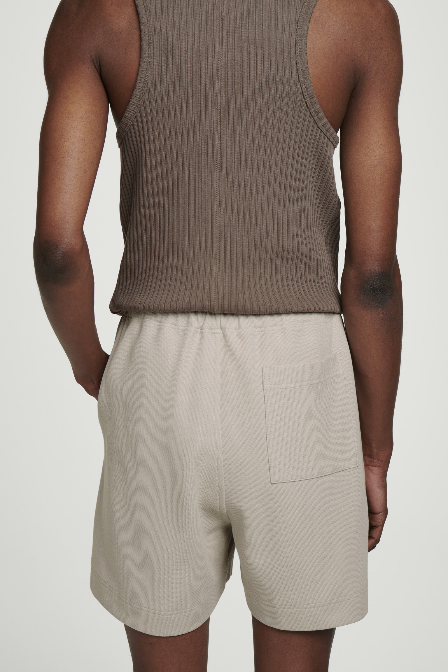 PANTALÓN CORTO DE ALGODÓN CON TEXTURA - TOPO CLARO/NEGRO - 3