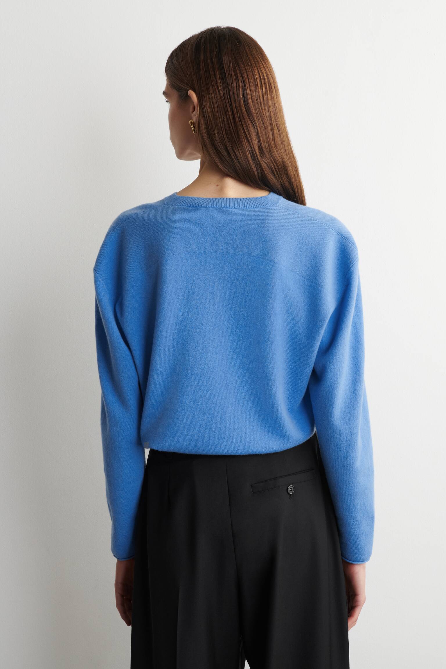 MERINO WOOL V-NECK JUMPER - BLUE - 4