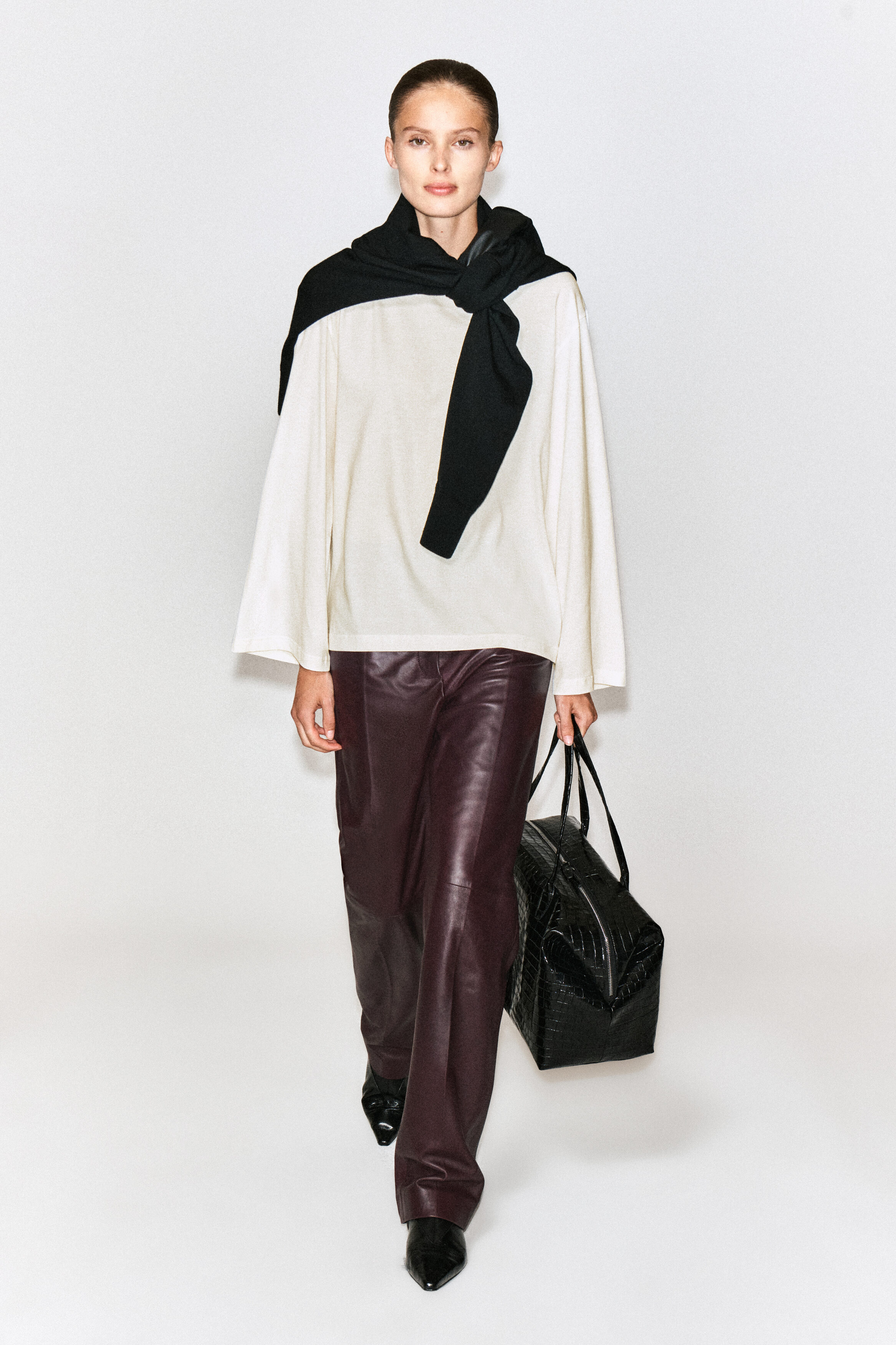 BRUSHED-COTTON LONG-SLEEVED T-SHIRT thumbnail 2