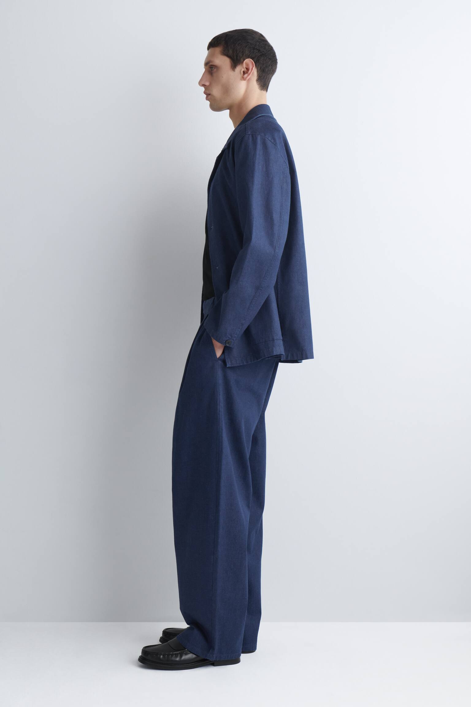 BELTED DENIM RELAXED-FIT BARREL-LEG TROUSERS - BLUE - 5