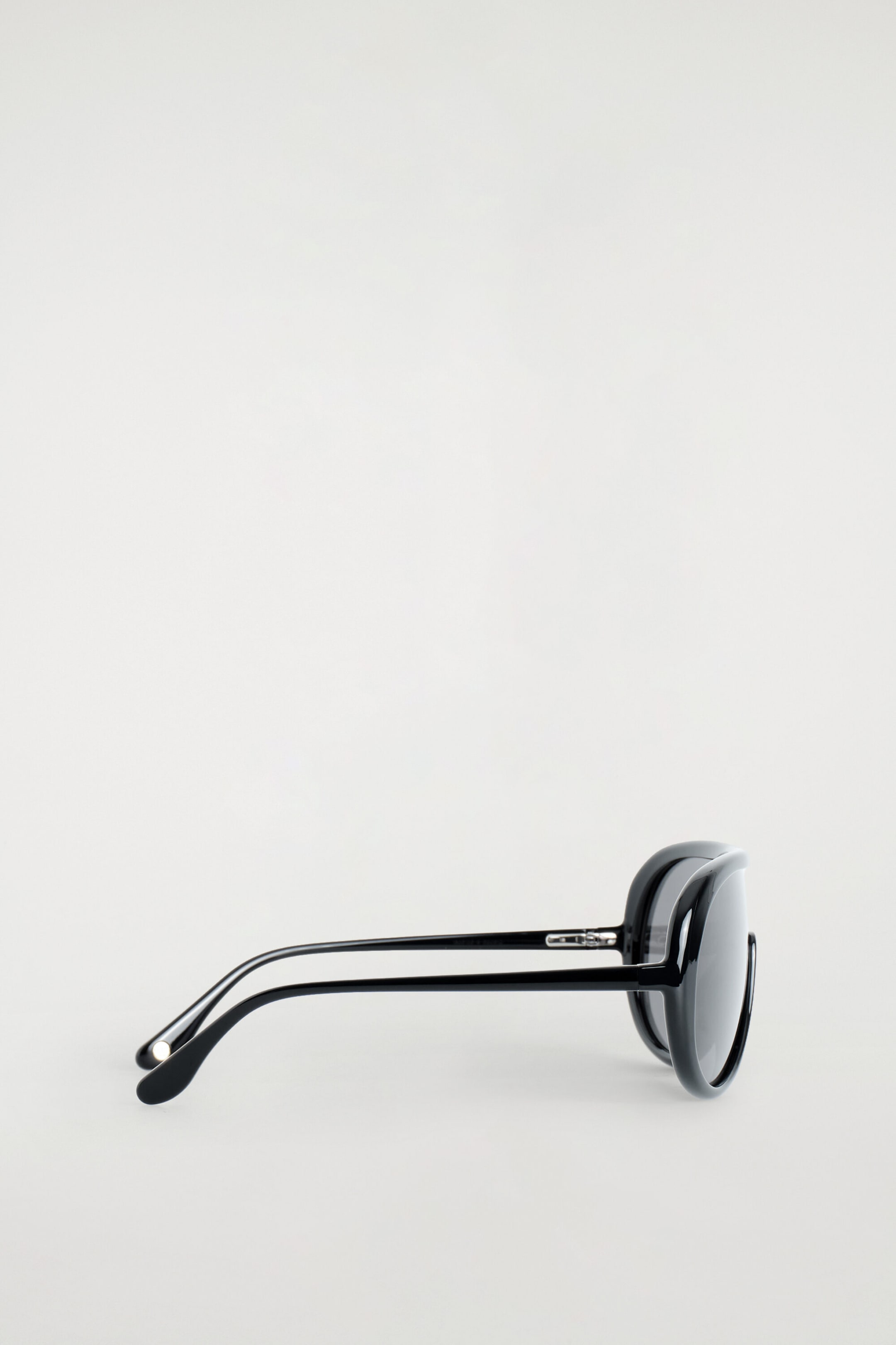 StillMedia/DescriptiveDetail