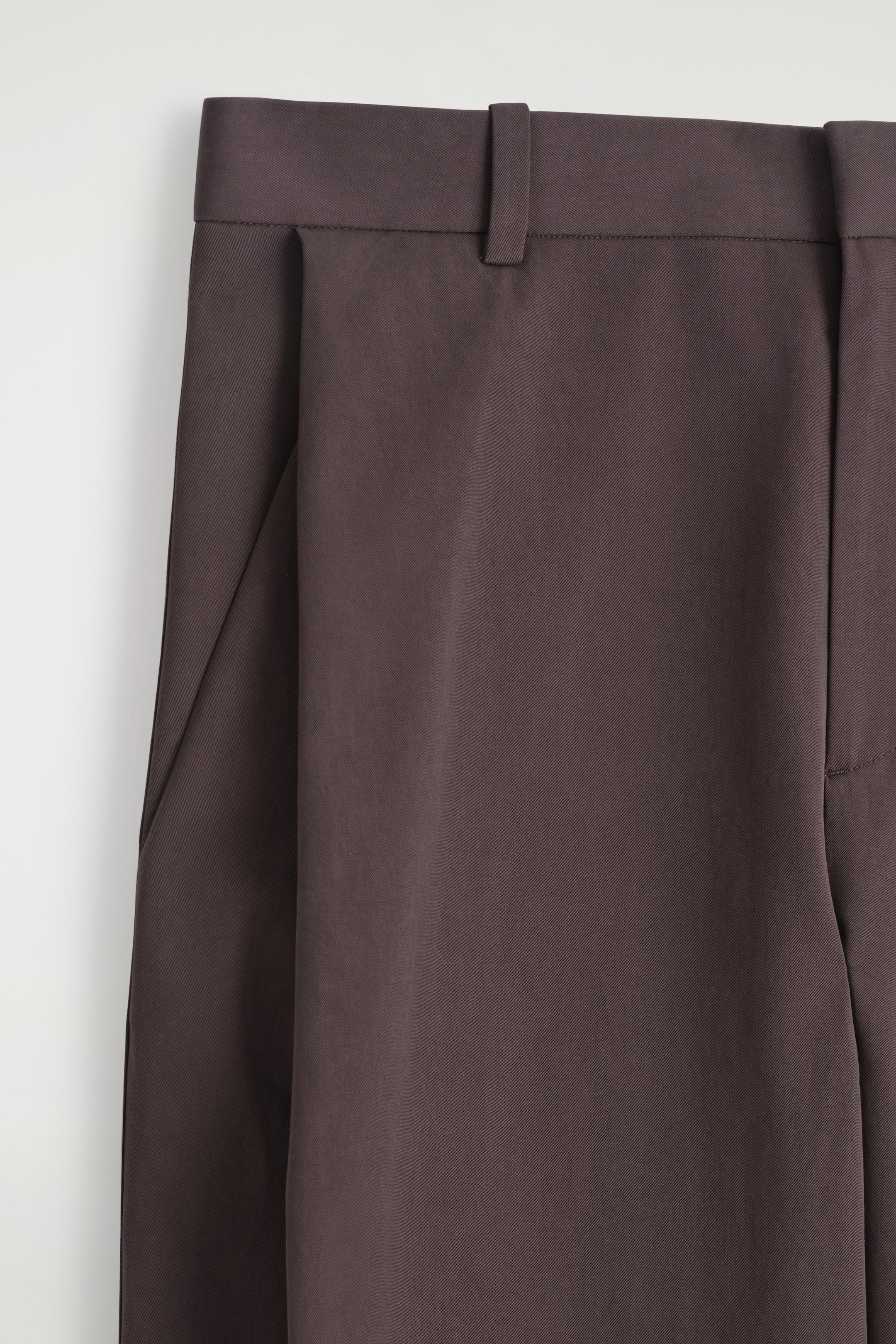 Visualizza immagine più grande: PANTALONI IN COTONE A GAMBA LARGA CON PIEGHE - MARRONE SCURO - UOMO | H&M IT 7