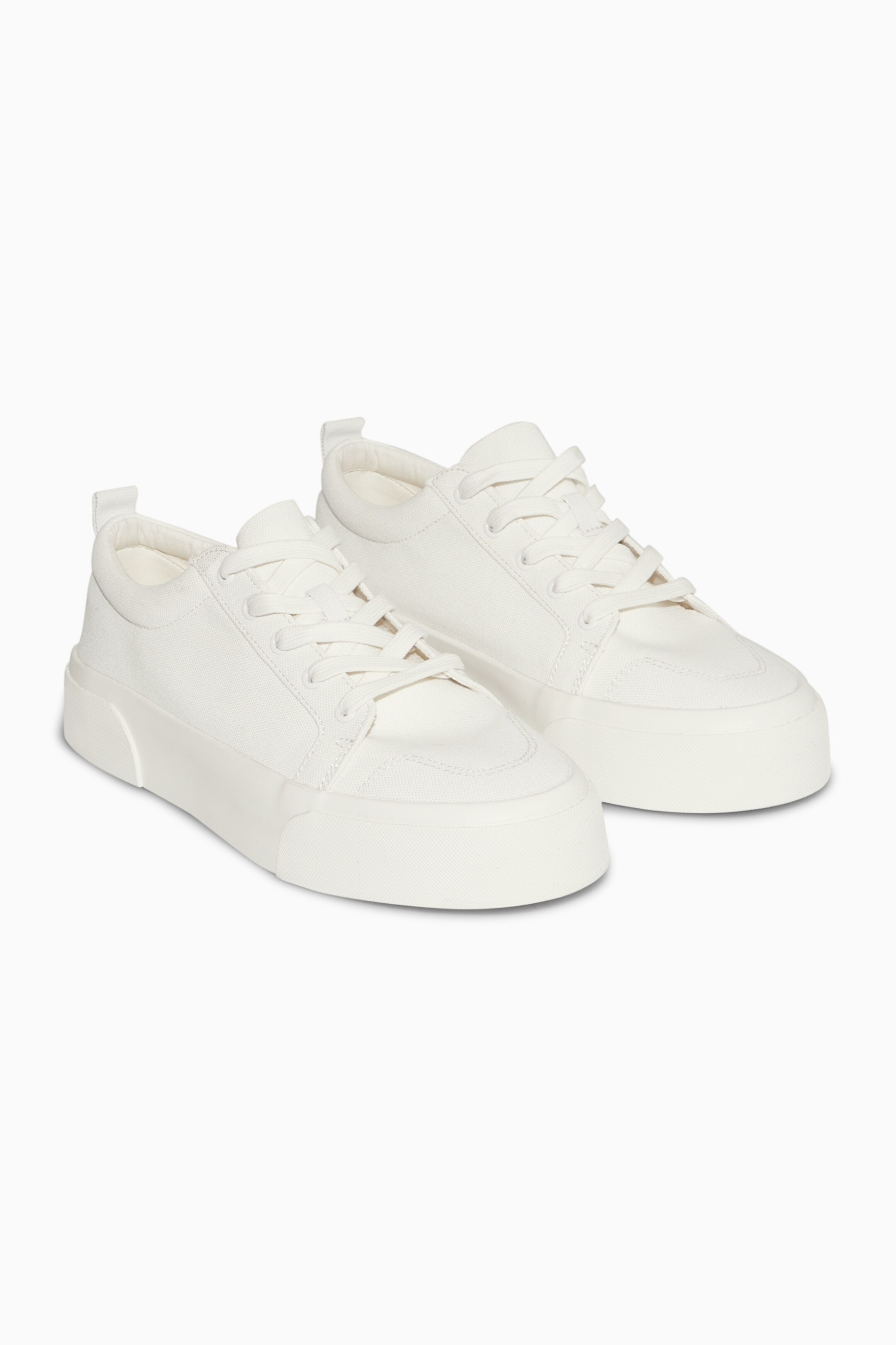 Visa större bild: SNEAKERS I CANVAS MED TJOCK SULA - VIT - DAM | H&M FI 2