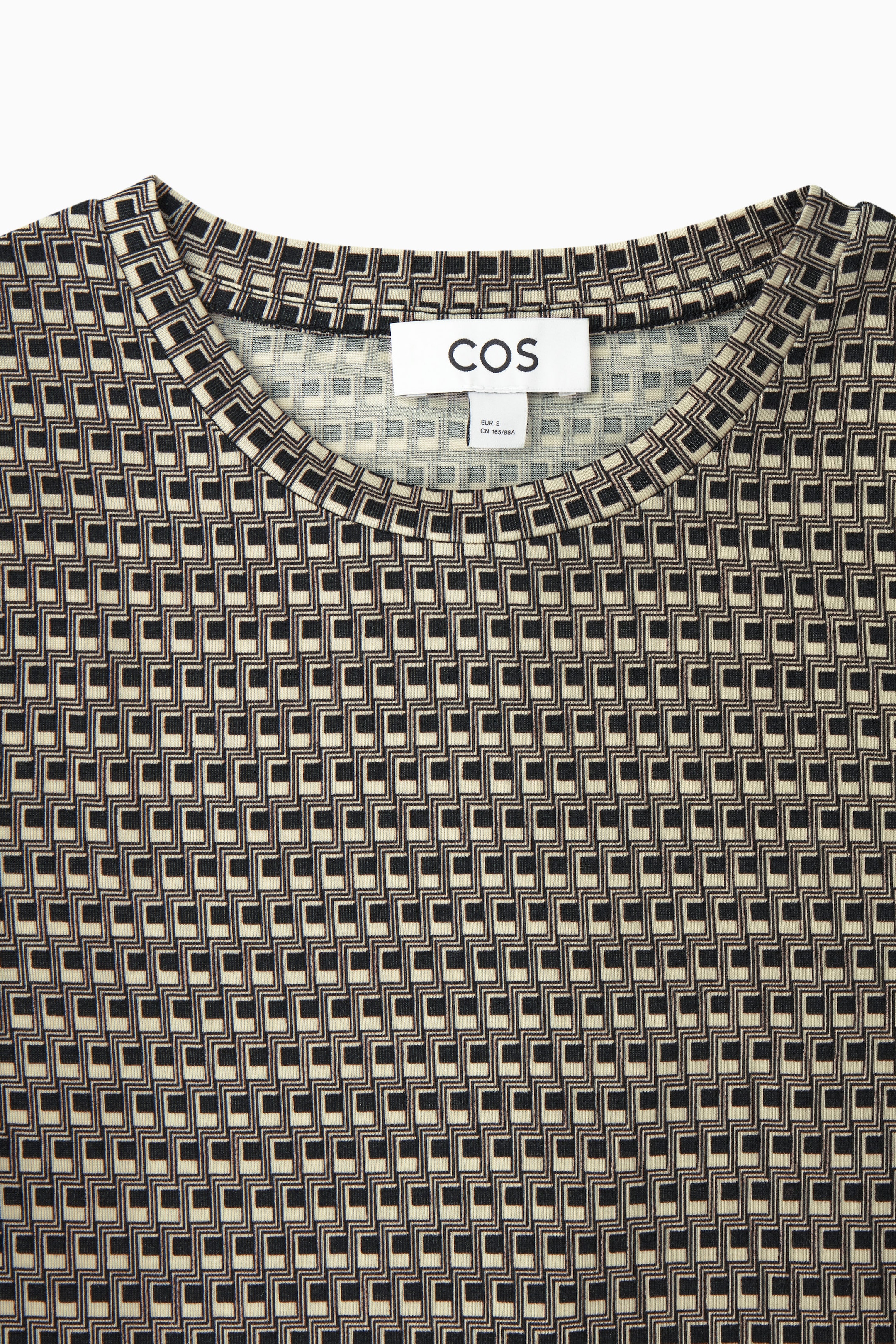 StillMedia/DescriptiveDetail