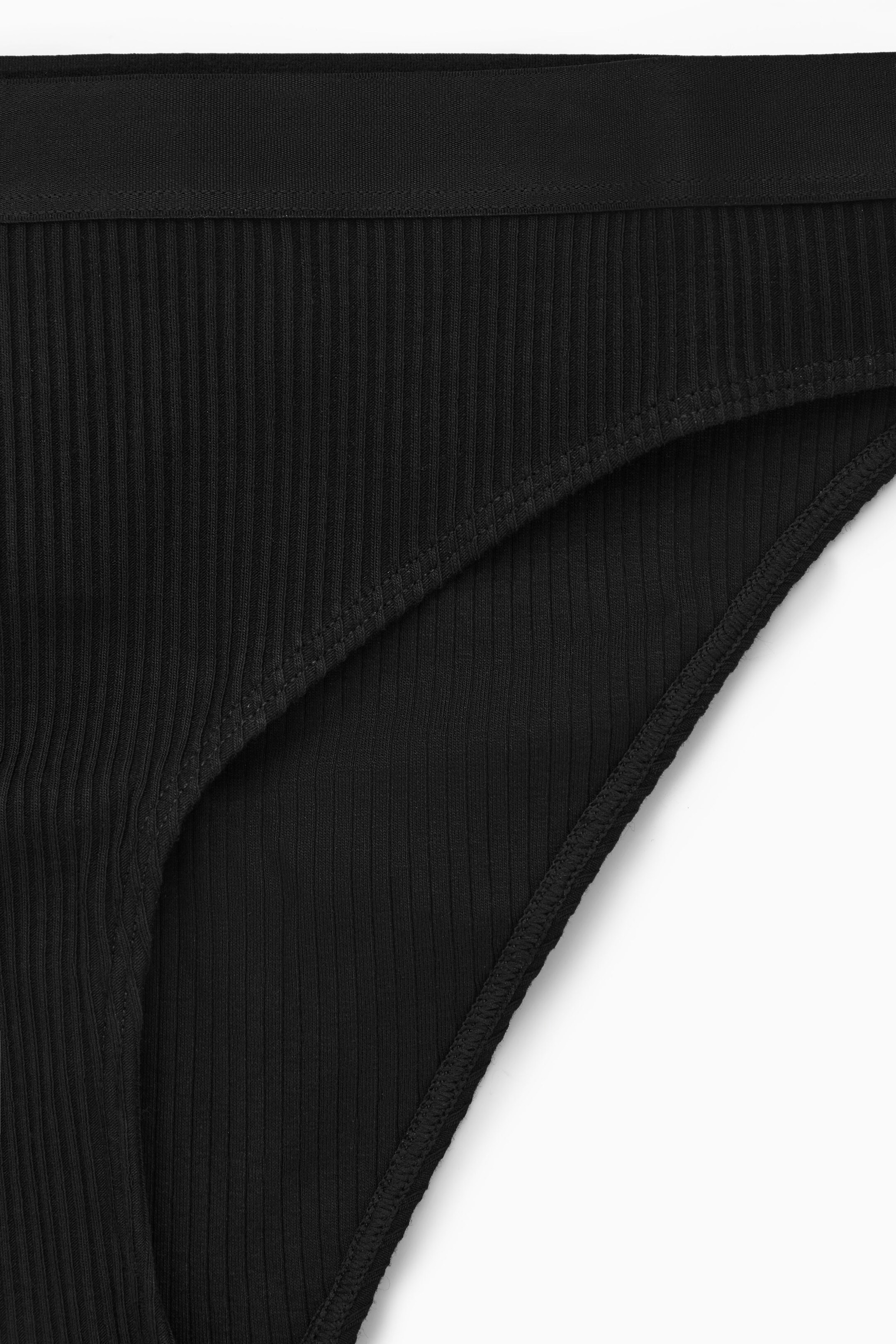 StillMedia/DescriptiveDetail