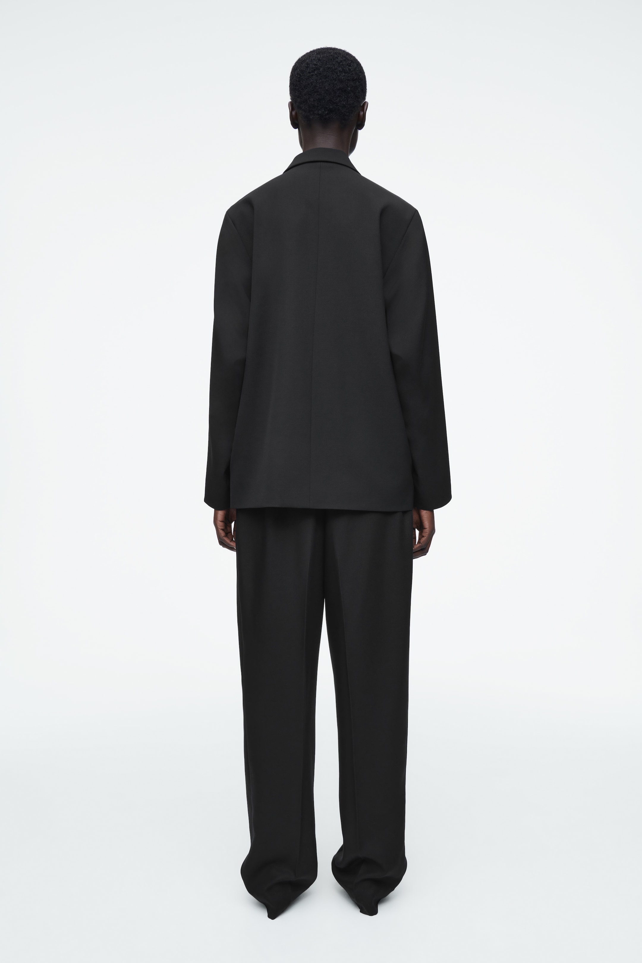 Visualizza immagine più grande: PANTALONI ELASTICIZZATI A GAMBA DRITTA - NERO - DONNA | H&M IT 4