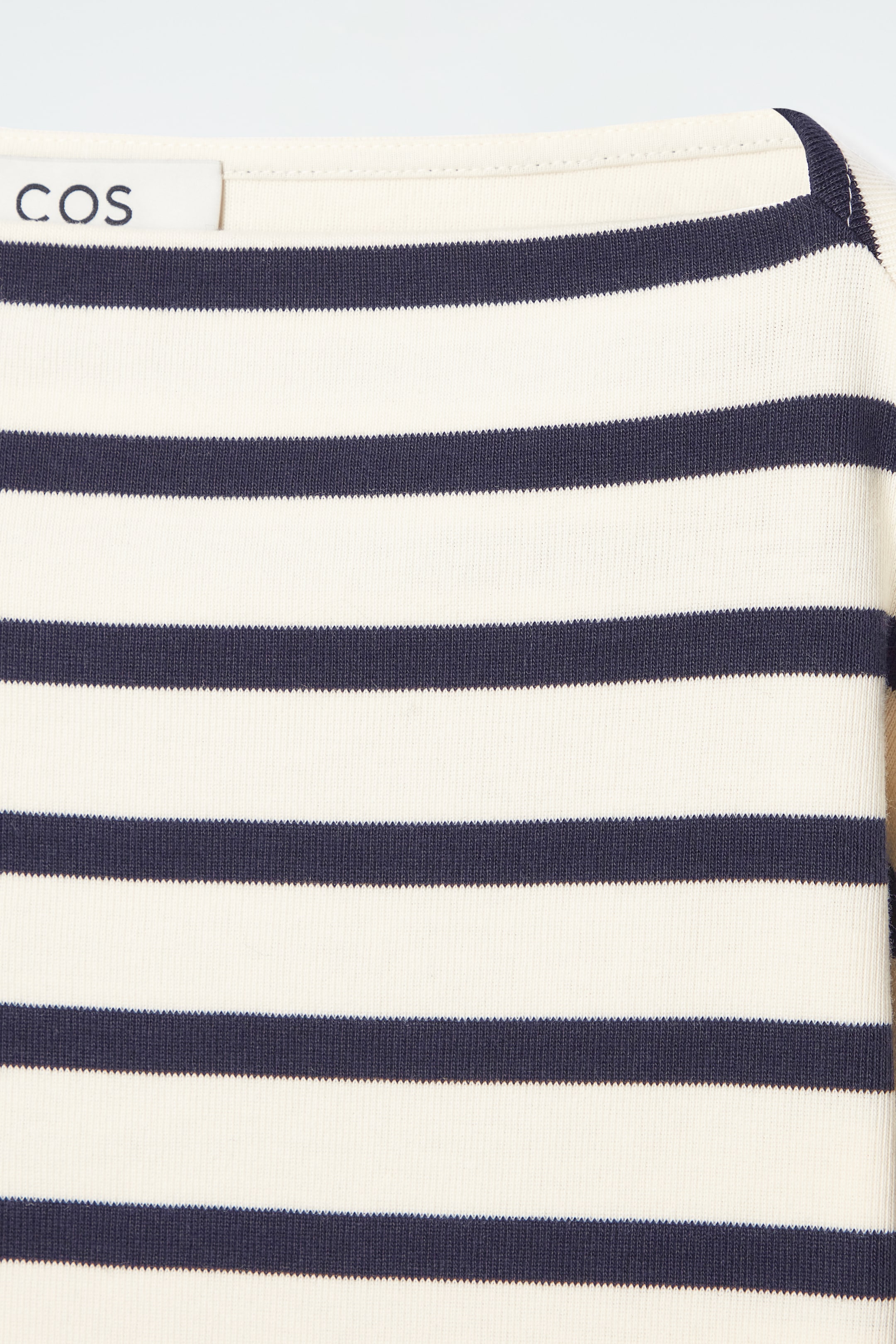 Größeres Bild ansehen: GESTREIFTES OBERTEIL MIT U-BOOT-AUSSCHNITT - NAVYBLAU/GESTREIFT - Ladies | H&M DE 2