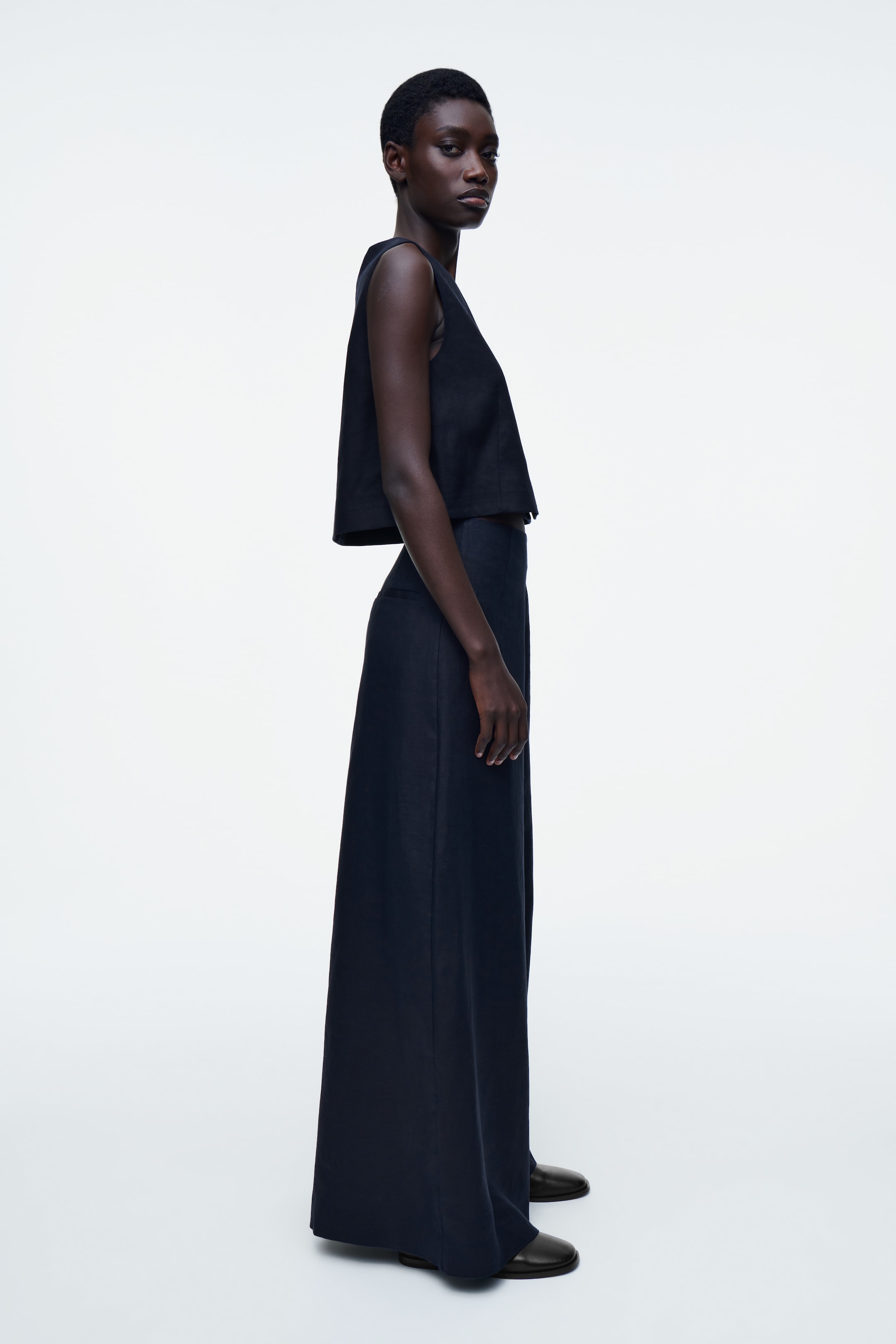 Ingrandisci l'immagine: CROPPED LINEN WAISTCOAT - NAVY - DONNA | H&M CH 4