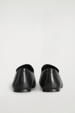 LEATHER LOAFERS — BLACK 2