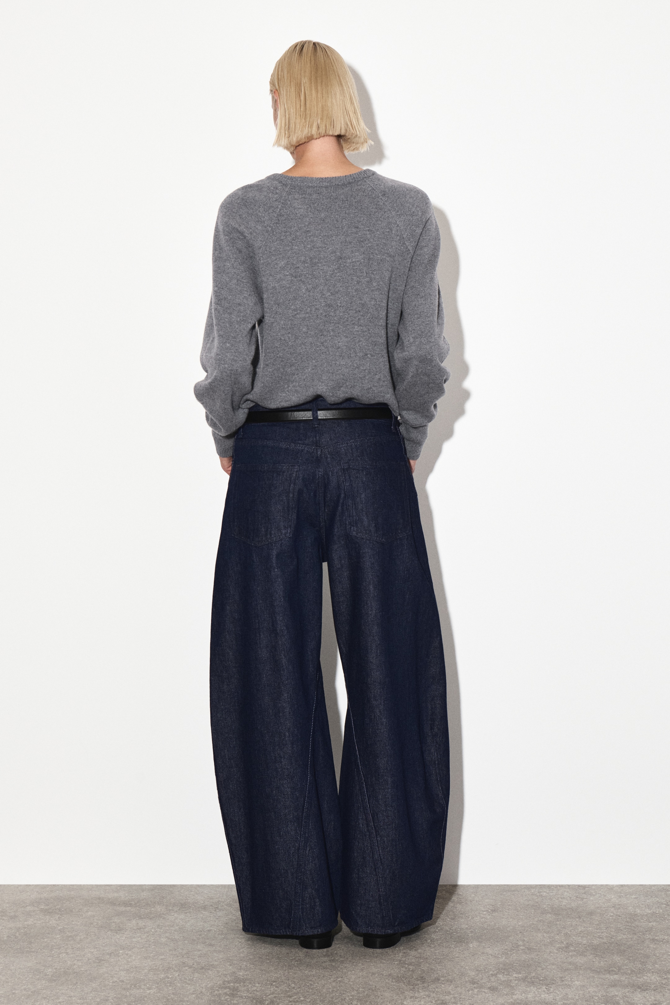 Visualizza immagine più grande: JEANS TWIST DAL TAGLIO BARREL - INDACO - DONNA | H&M IT 4