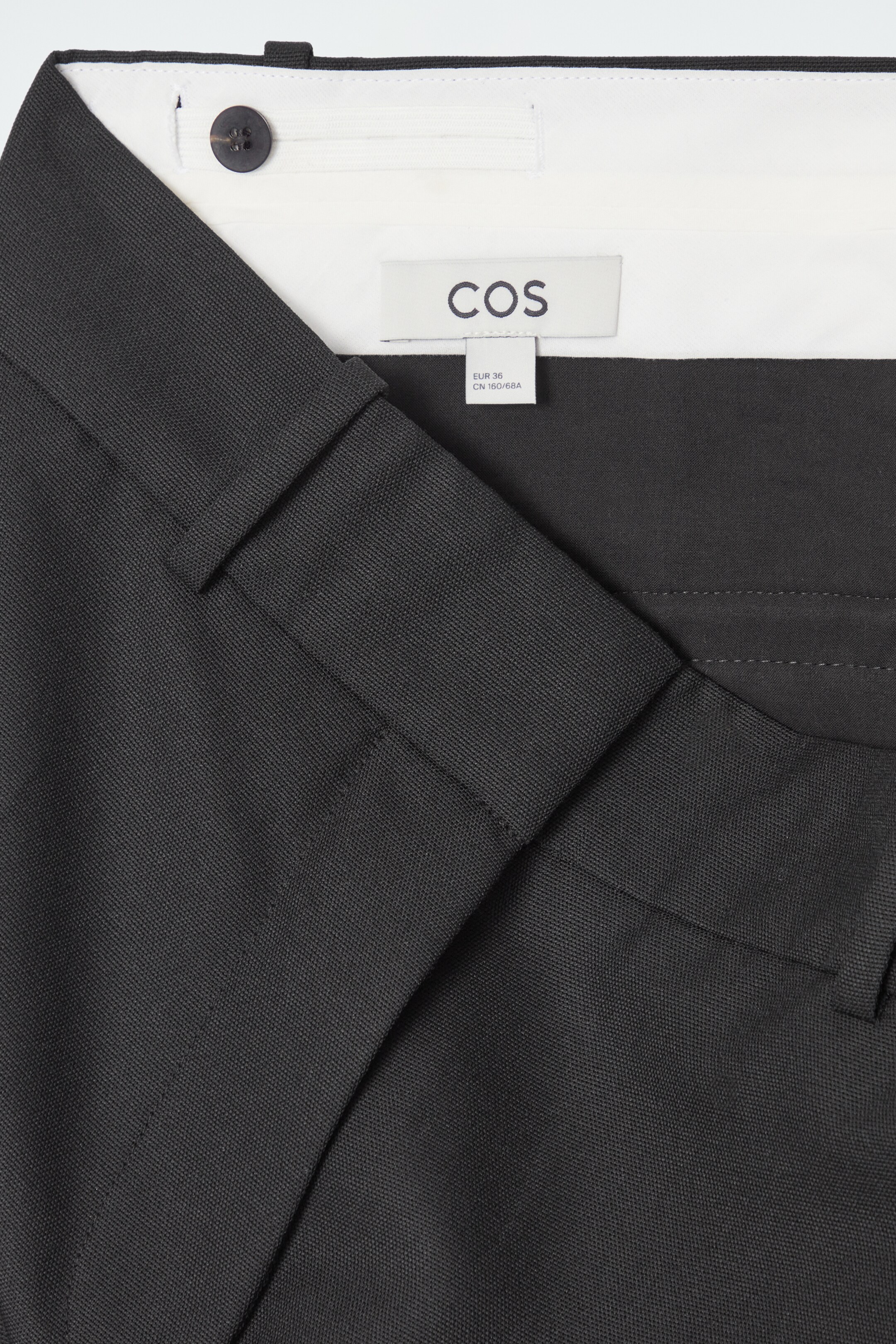 Grösseres Bild ansehen: LANGE TWILL-SHORTS AUS WOLL-MIX - SCHWARZ - DAMEN | H&M CH 2