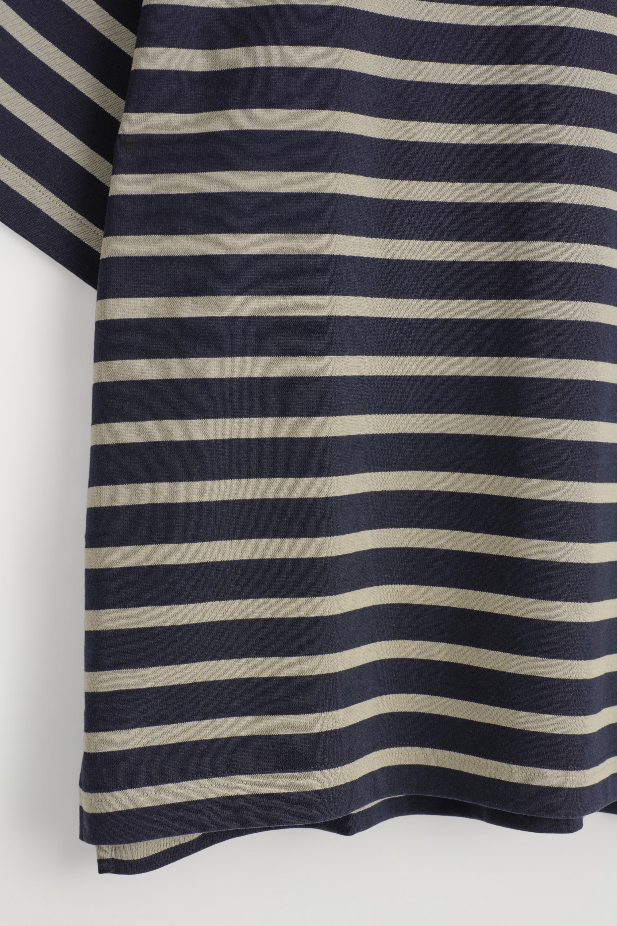 Se større billede: KRAFTIG T-SHIRT I BOMULD – OVERSIZED - MARINEBLÅ / STRIBET - HERRE | H&M DK 6