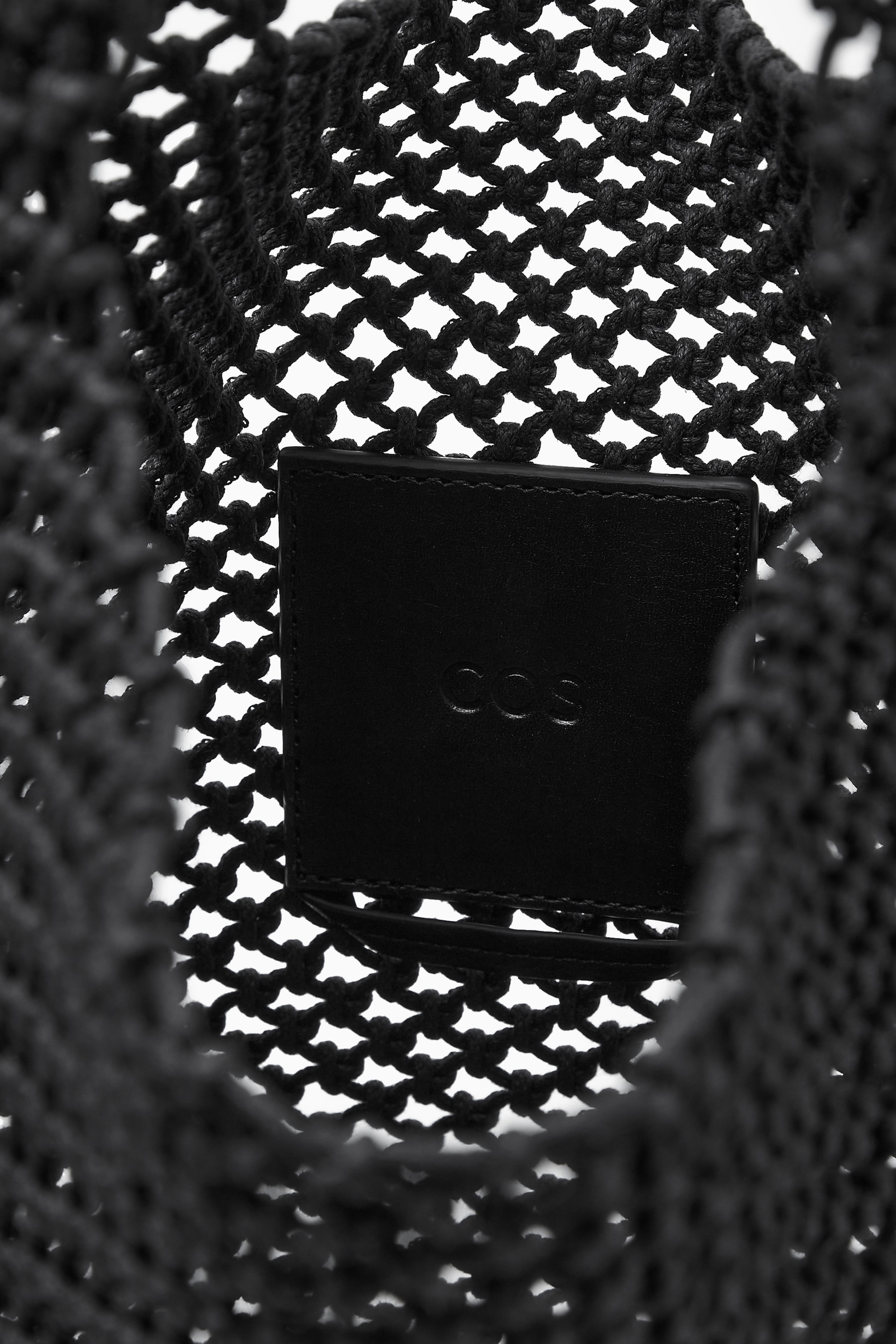 Ingrandisci l'immagine: HAND-WOVEN TOTE BAG - LEATHER - BLACK - UOMO | H&M CH 4