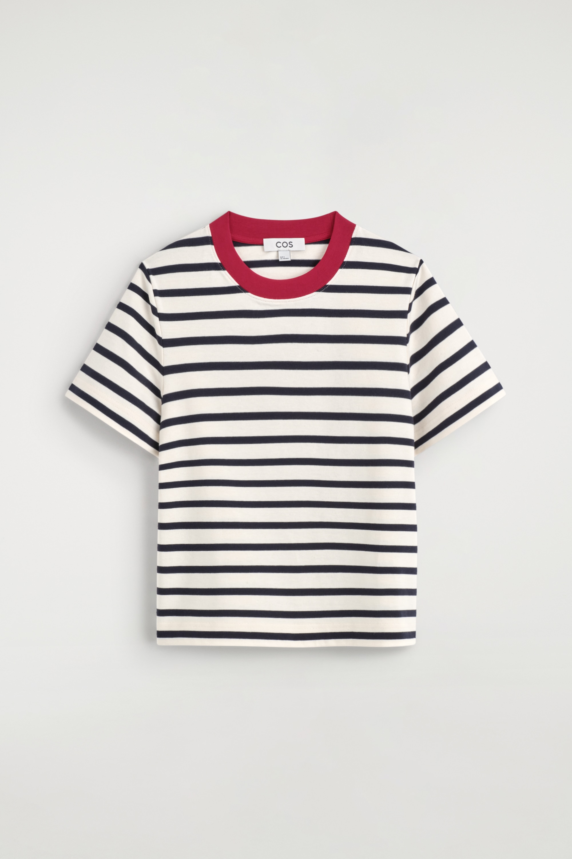 T-SHIRT DALLE LINEE PULITE - NERO / BIANCO / ROSSO / RIGHE/BIANCO/NERO/GRIGIO SCURO MÉLANGE/AVORIO / GIALLO / RIGHE/MARRONE SCURO/GIALLO/BIANCO / ARANCIONE/BEIGE MÉLANGE/ROSA/BLU NAVY/MARRONE / BLU / RIGHE/VERDE