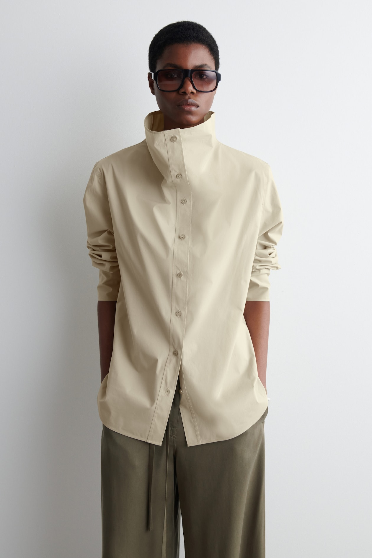 RELAXED FUNNEL-NECK SHIRT - KHAKI | COS