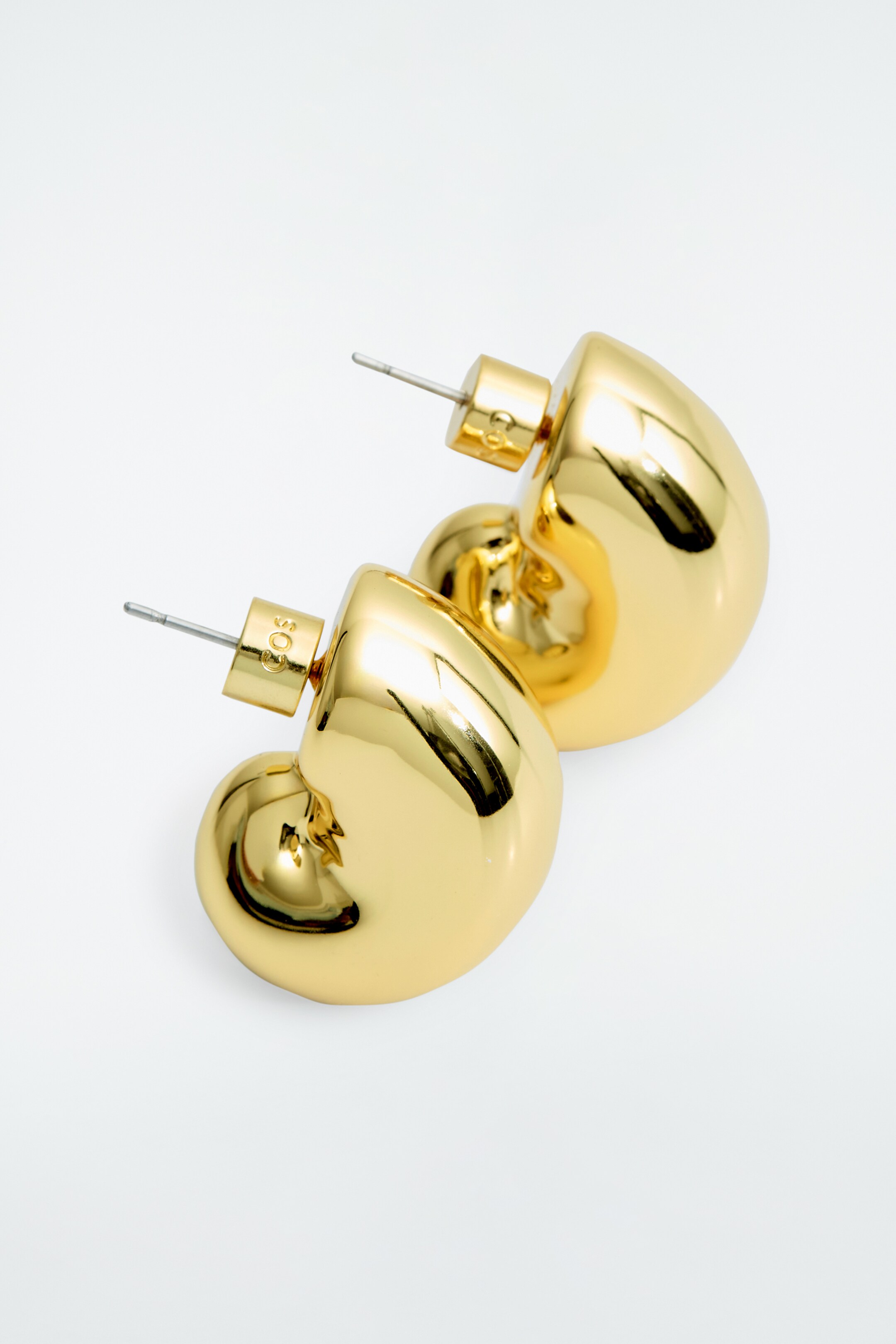View larger image: CHUNKY SEASHELL-SHAPED EARRINGS - GOLD - Ladies | H&M GB 2