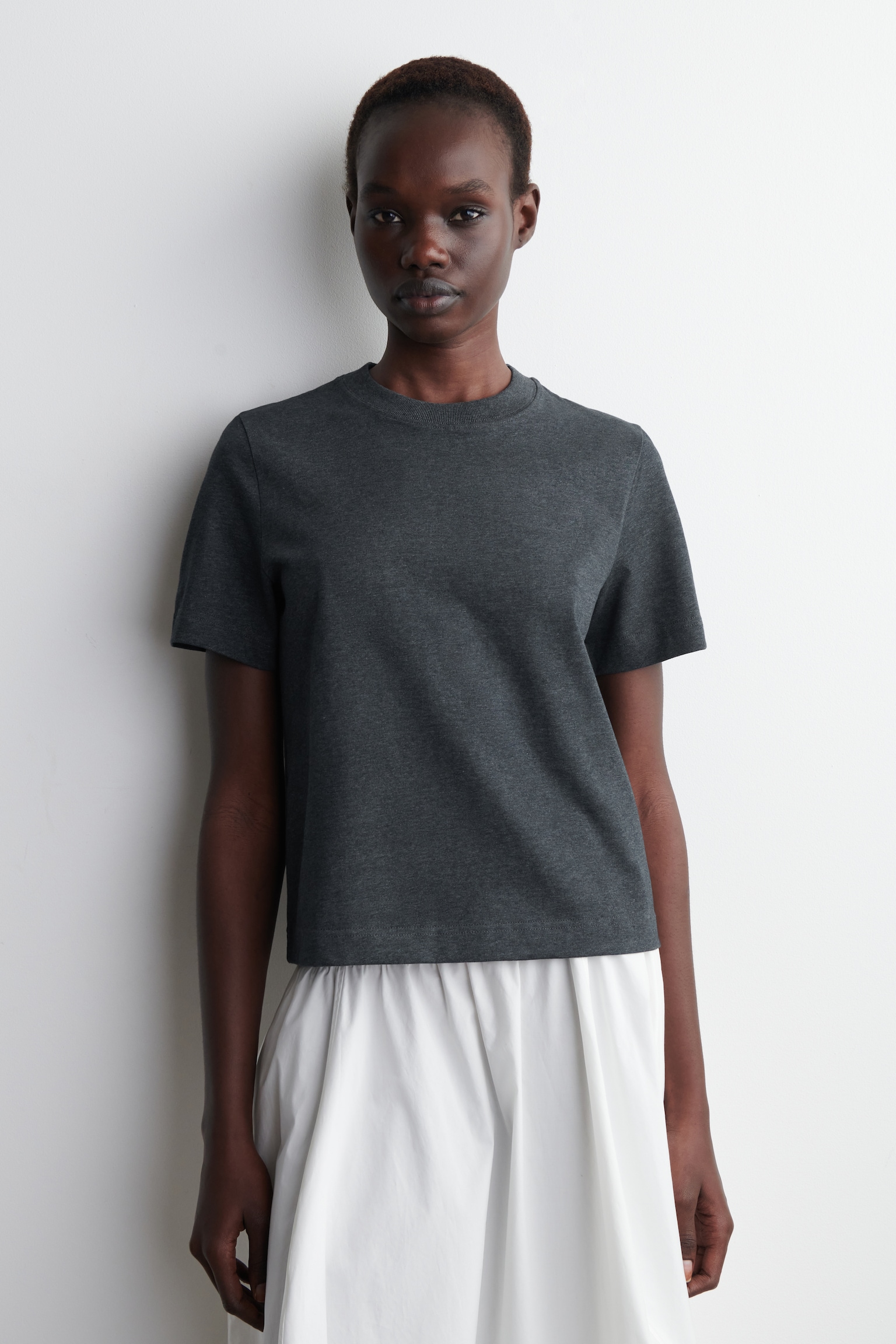 T-SHIRT REGULAR ÉLÉGANT - GRIS ANTHRACITE CHINÉ/Noir/BLANC / BORDEAUX / RAYURES/BEIGE CLAIR/ROSE / MARINE/KAKI/BLEU MARINE/BLEU MARINE / BLANC / RAYURES/GRIS CHINÉ/BLANC / NOIR/ORANGE / BLANC / RAYURES/BLANC/BLEU COBALT/BLEU MARINE / RAYURES/KAKI/Blanc cassé / Noir/NOIR / VERT / RAYURES/BLANC / NOIR / RAYÉ/ROUGE/BLEU - 1