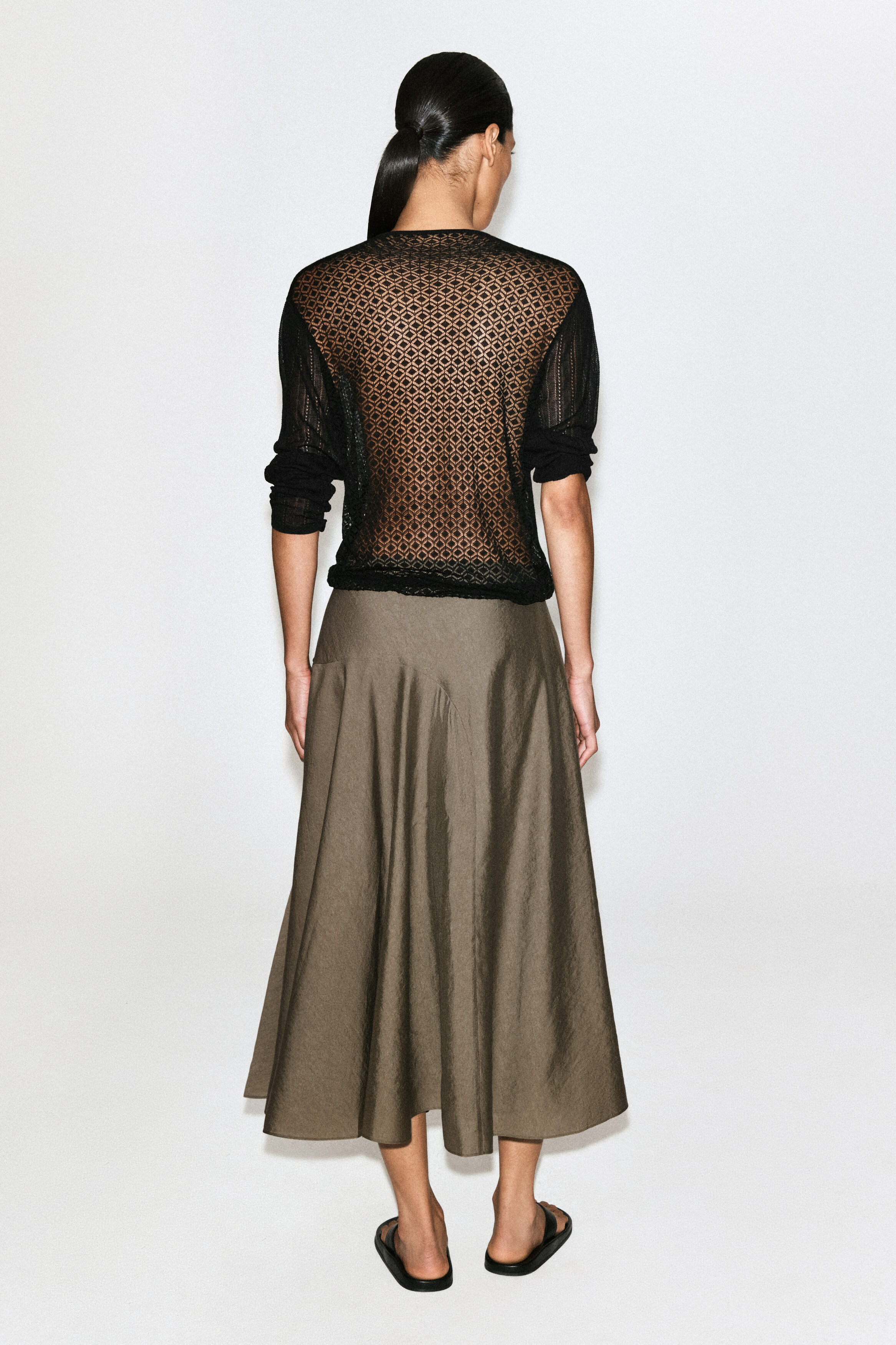 BUTTON-DETAIL FLUID MIDI SKIRT thumbnail 5