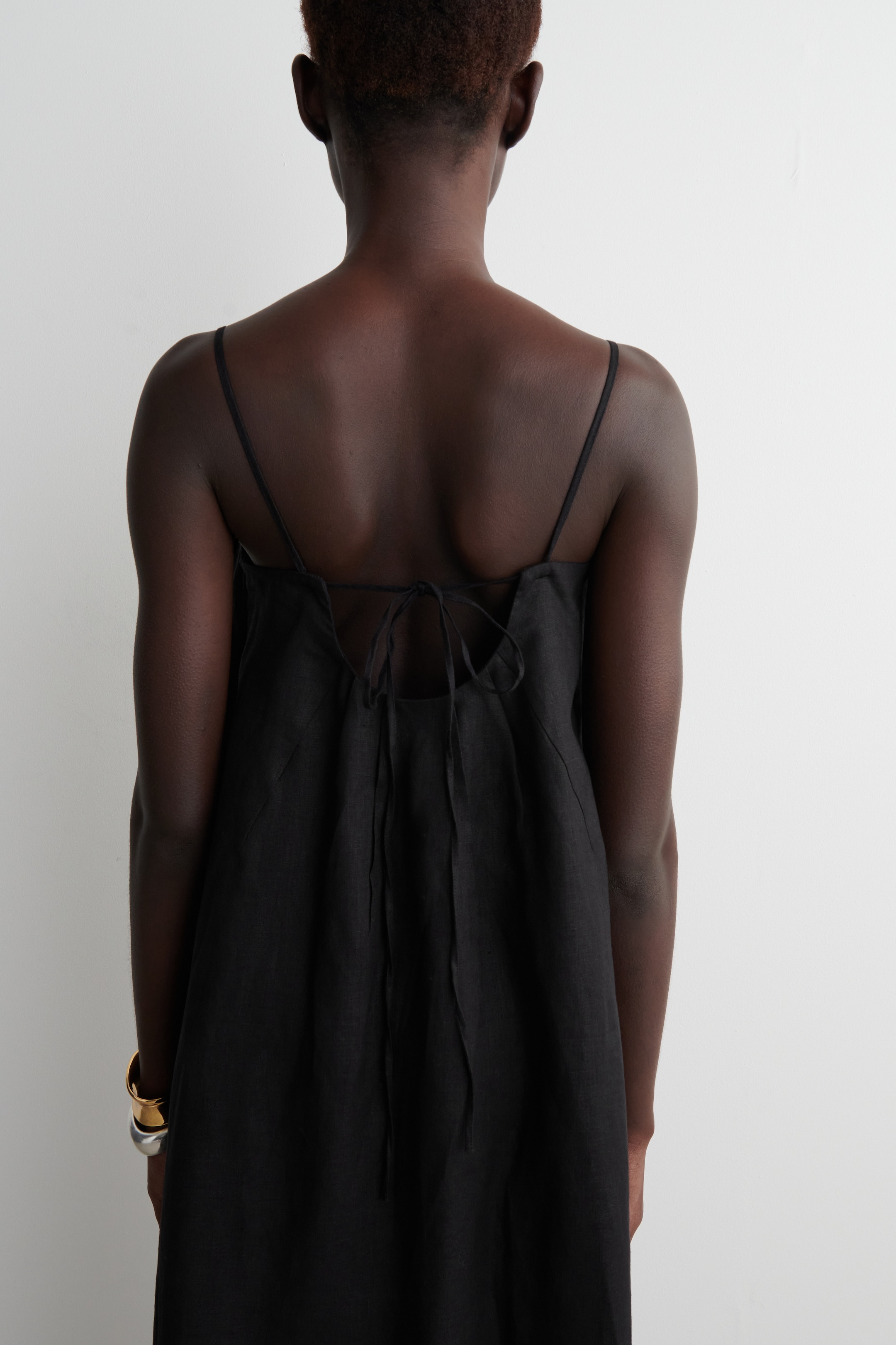 Ingrandisci l'immagine: PLEATED LINEN MAXI DRESS - BLACK - DONNA | H&M CH 4