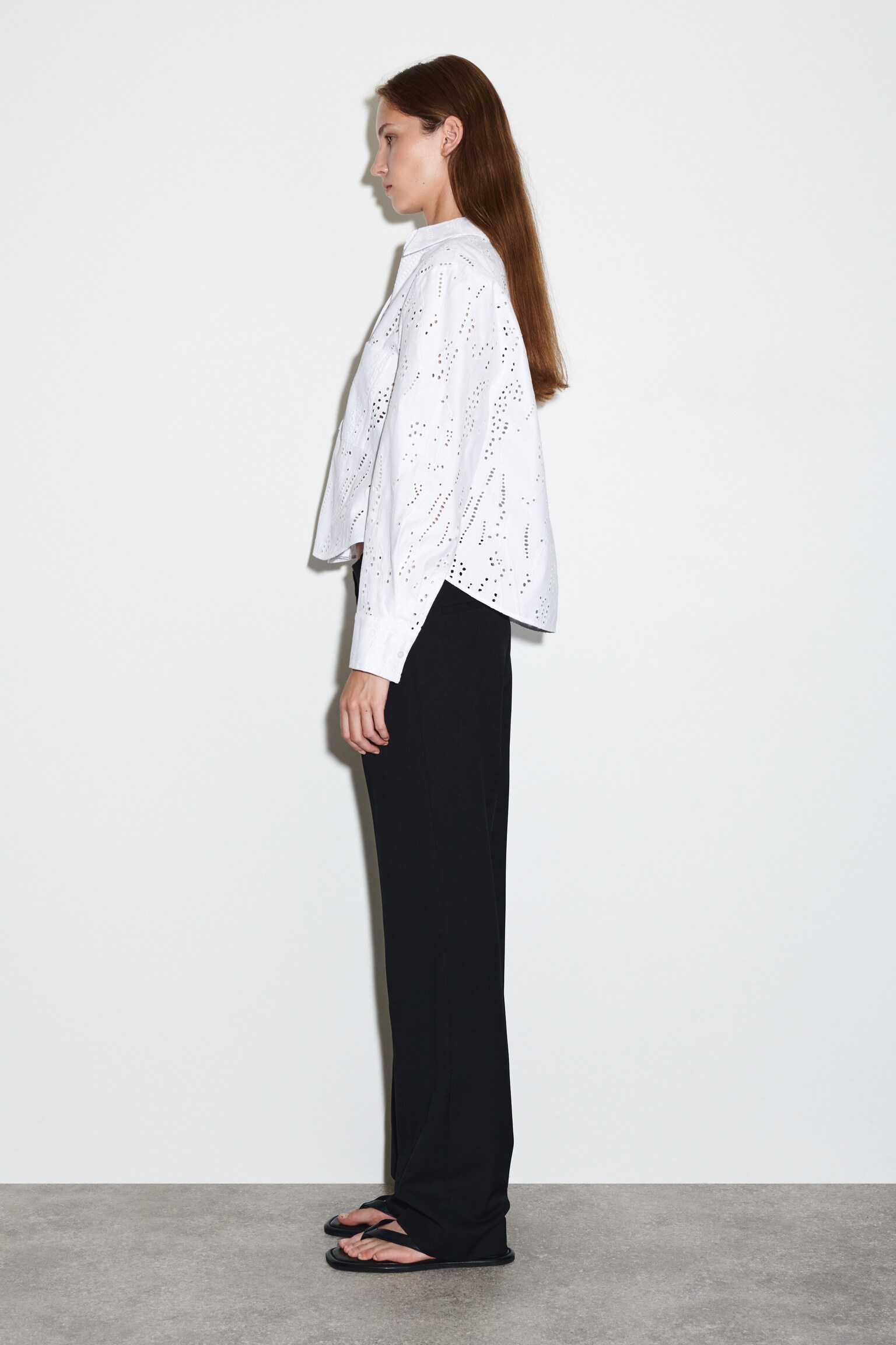 CROPPED BRODERIE ANGLAISE SHIRT - BLANC - 5