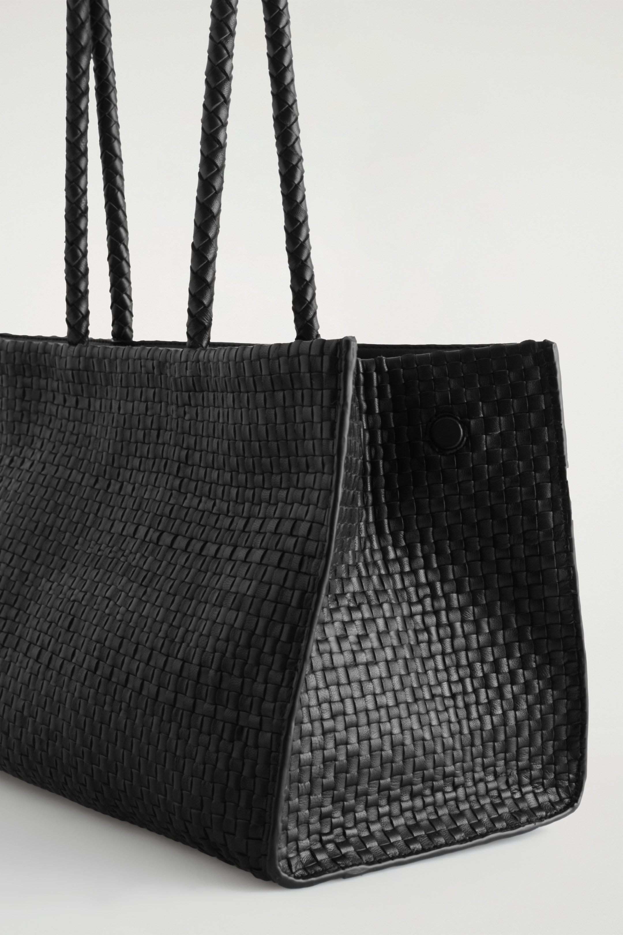 Agrandir l'image: SAC CABAS GALLERY TISSÉ MAIN - CUIR - NOIR - FEMME | H&M FR 5